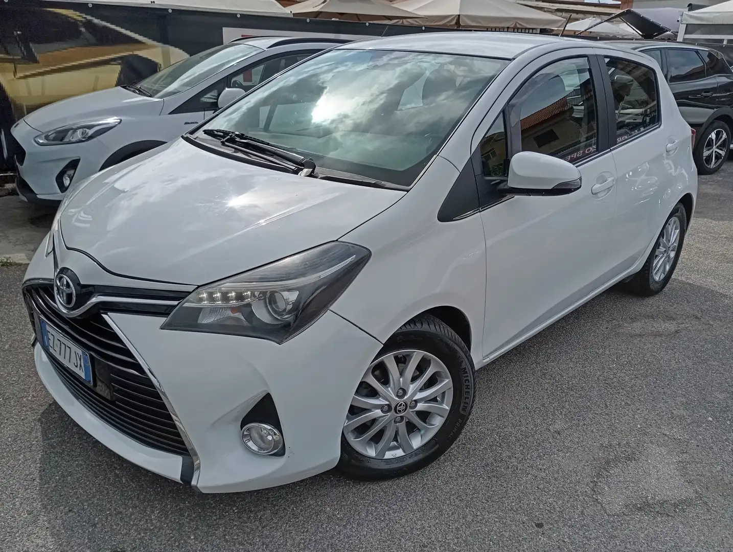 Toyota Yaris 5P 1.4 D-4D Lounge Blanc - 2