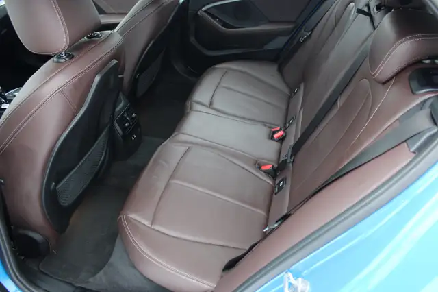 BMW 1 Series view 14