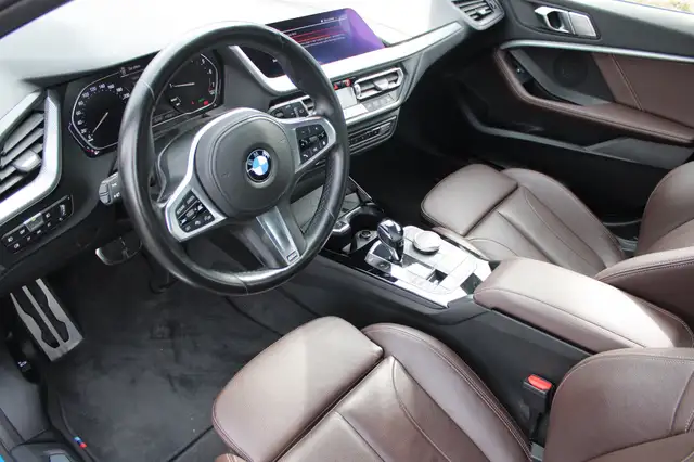 BMW 1 Series view 9