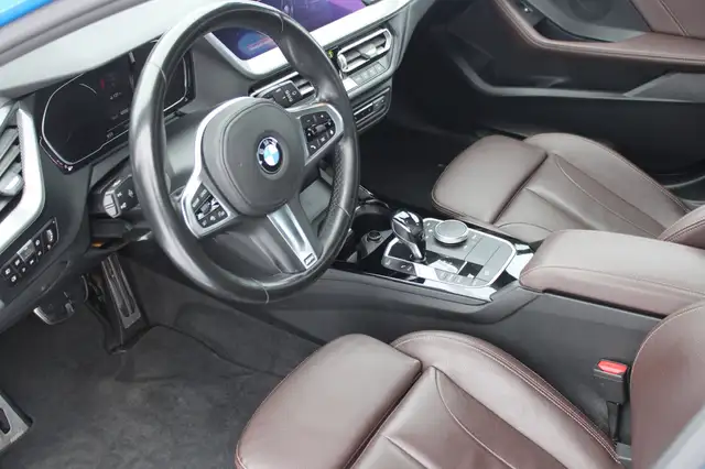 BMW 1 Series view 4