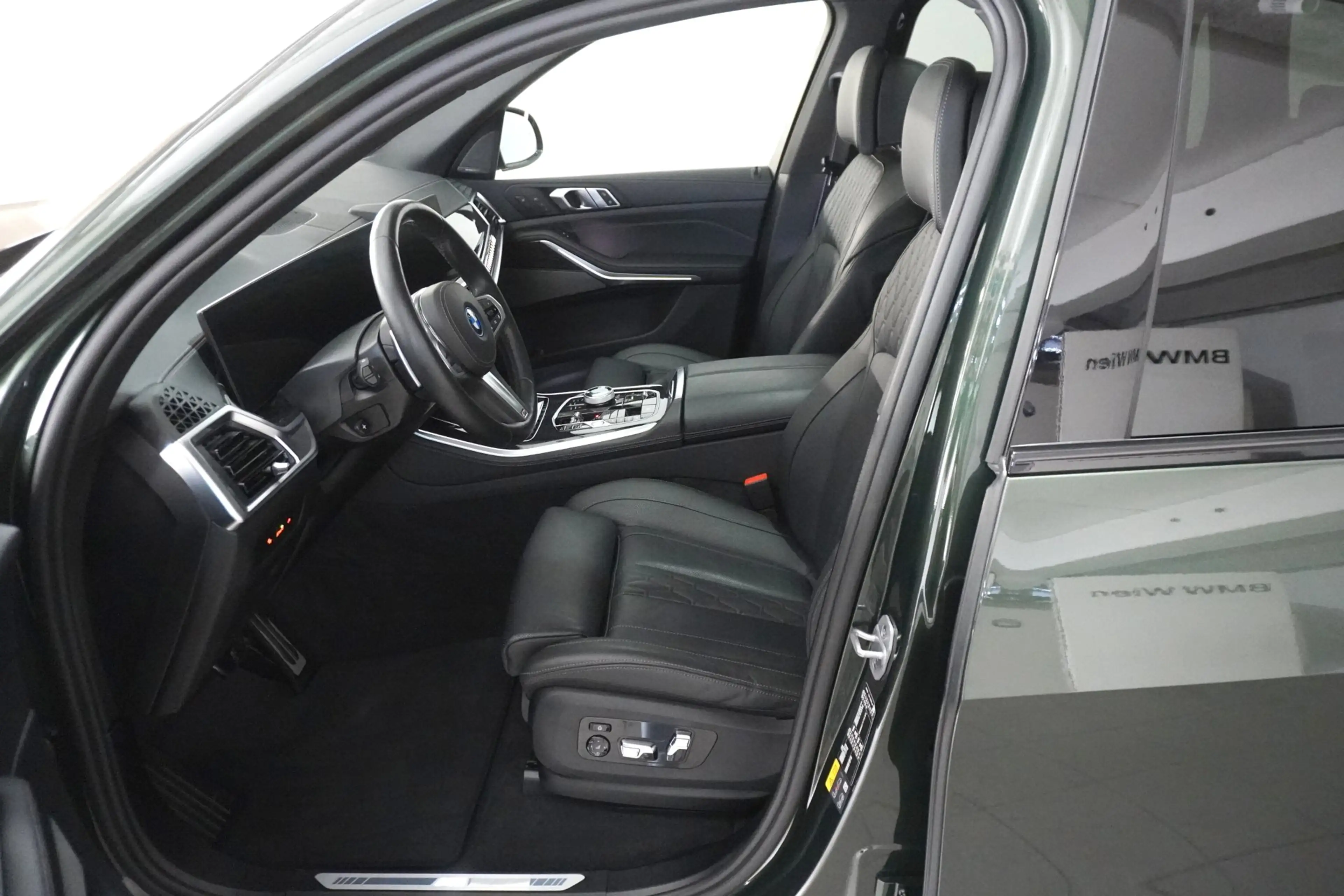 BMW X5 xDrive50e — photo 5