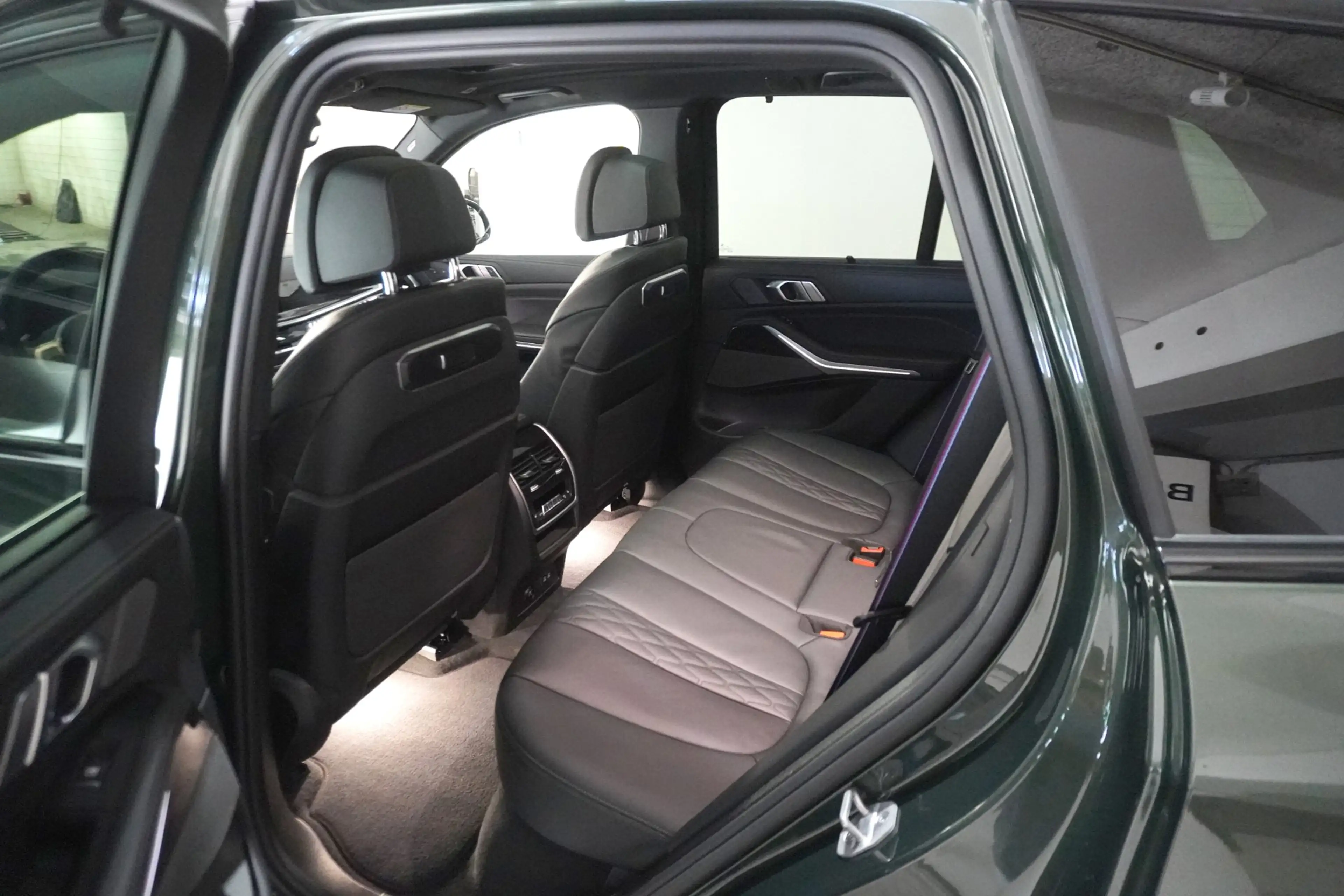 BMW X5 xDrive50e — photo 8