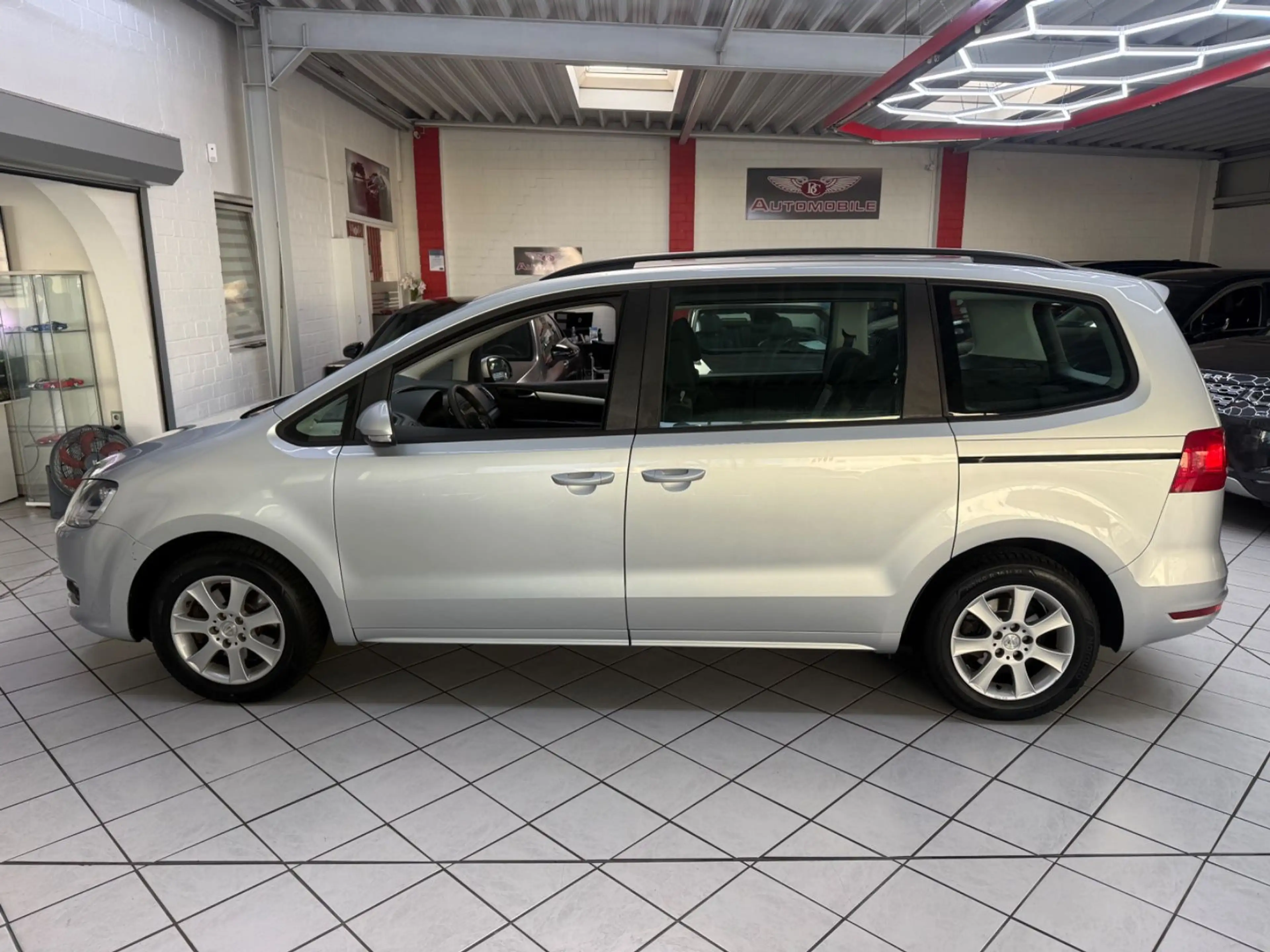 Volkswagen Sharan BMT 1.4 TSI PDC SHZ KLIMA STEUERKETTE NEU — photo 8