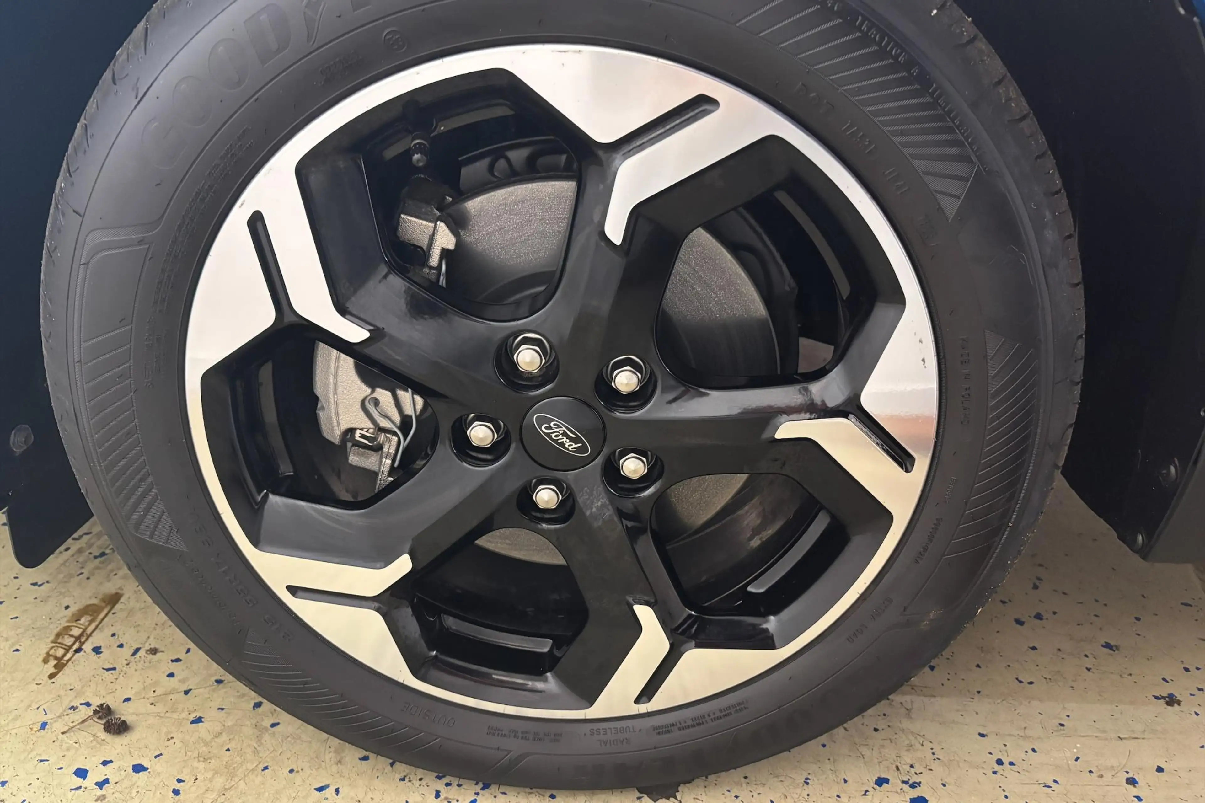 Ford Transit Courier E-Transit Limited 44 kWh Navigatie | Adaptive Crui — photo 5