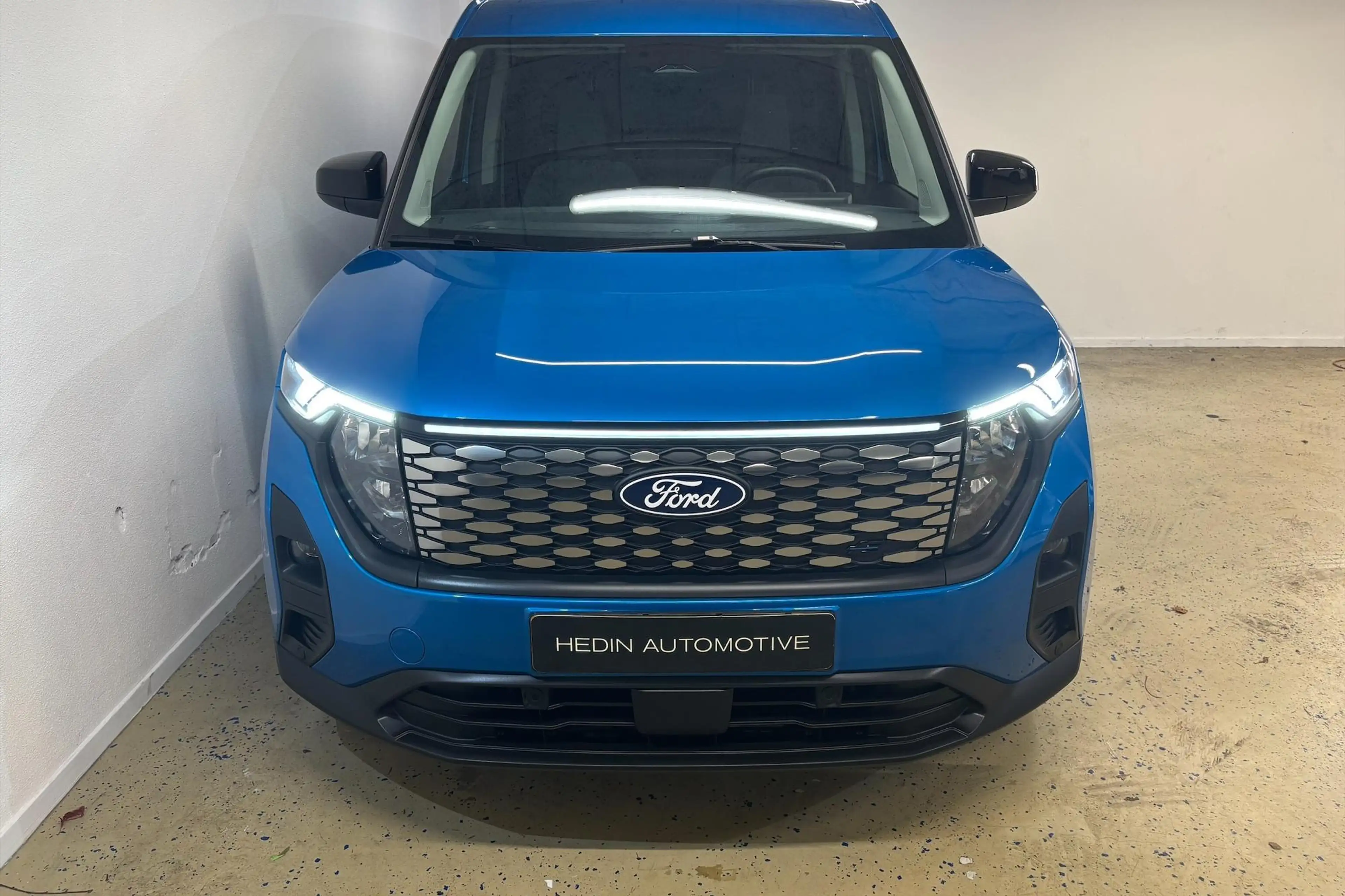 Ford Transit Courier E-Transit Limited 44 kWh Navigatie | Adaptive Crui — photo 6