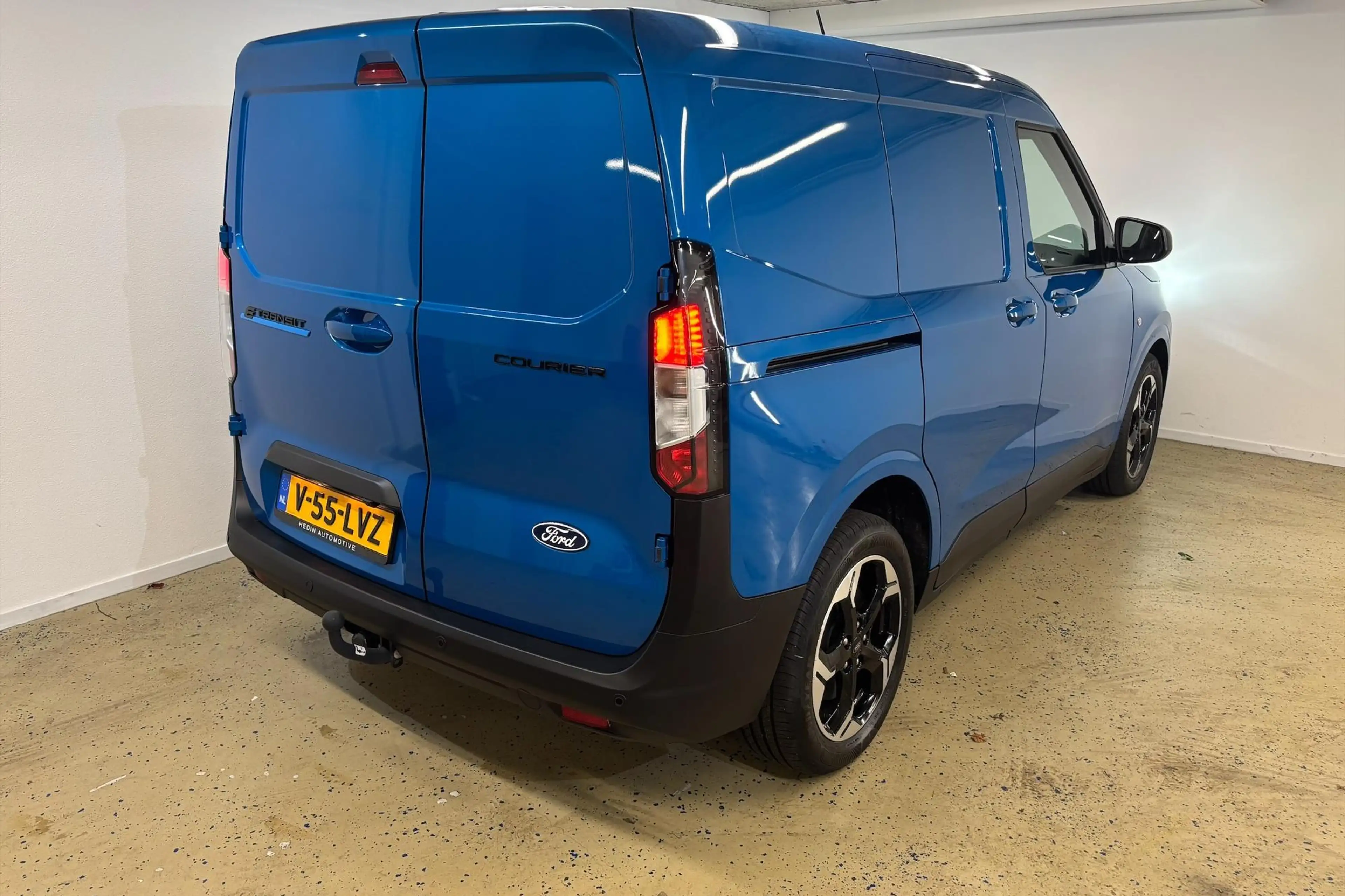 Ford Transit Courier E-Transit Limited 44 kWh Navigatie | Adaptive Crui — photo 2