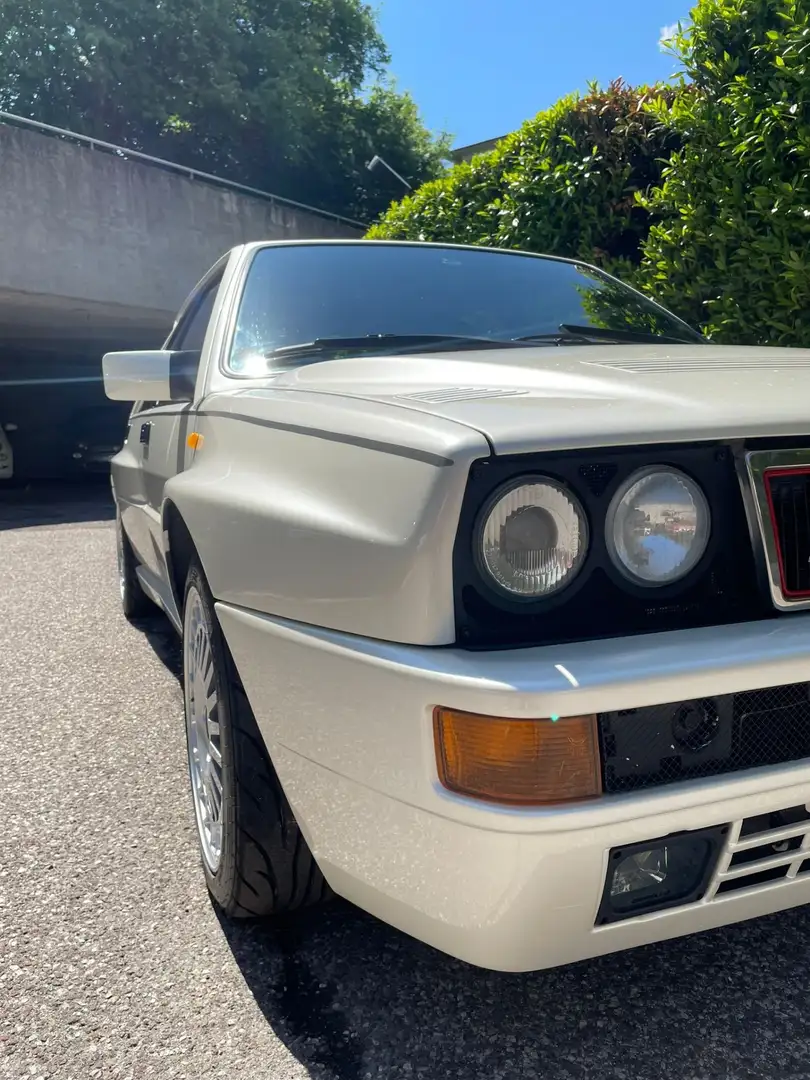 Lancia Delta 2.0 HF Integrale Serie Speciale Bianca - 1