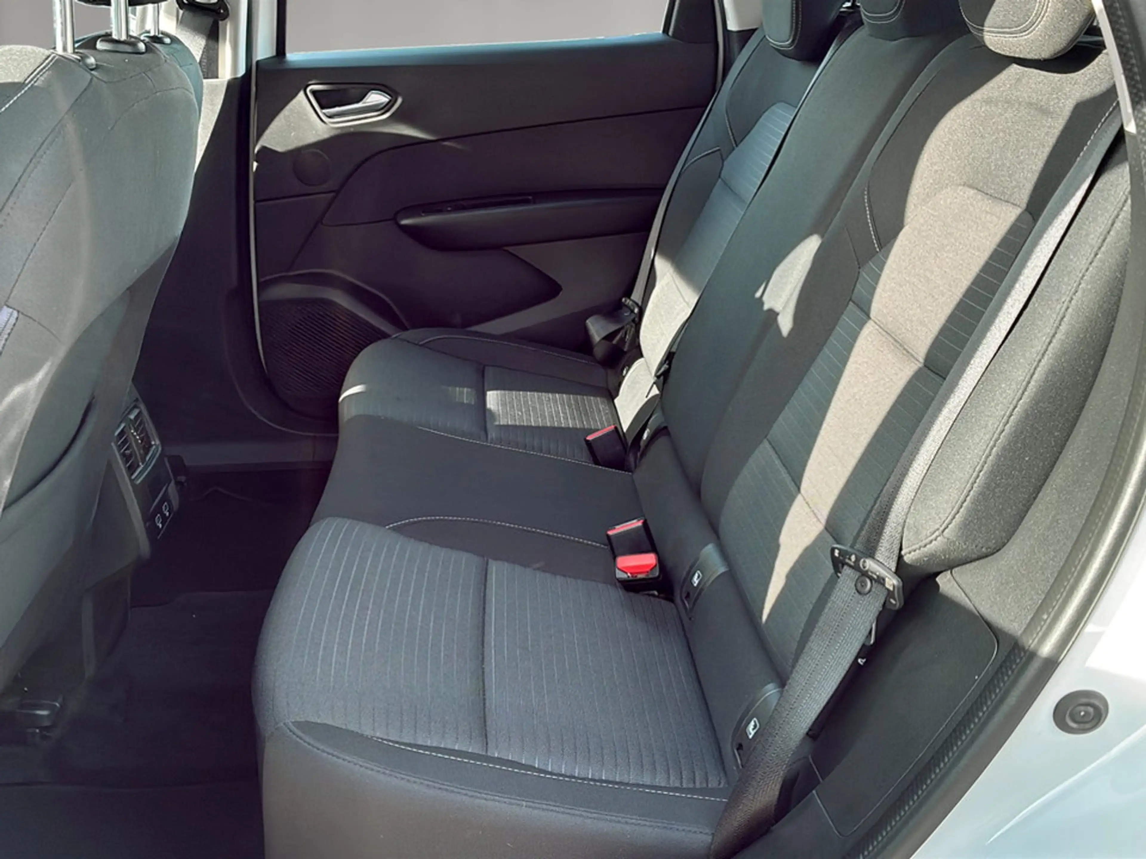 Renault Arkana Mild Hybrid 140 EDC Equilibre Aut. — photo 11