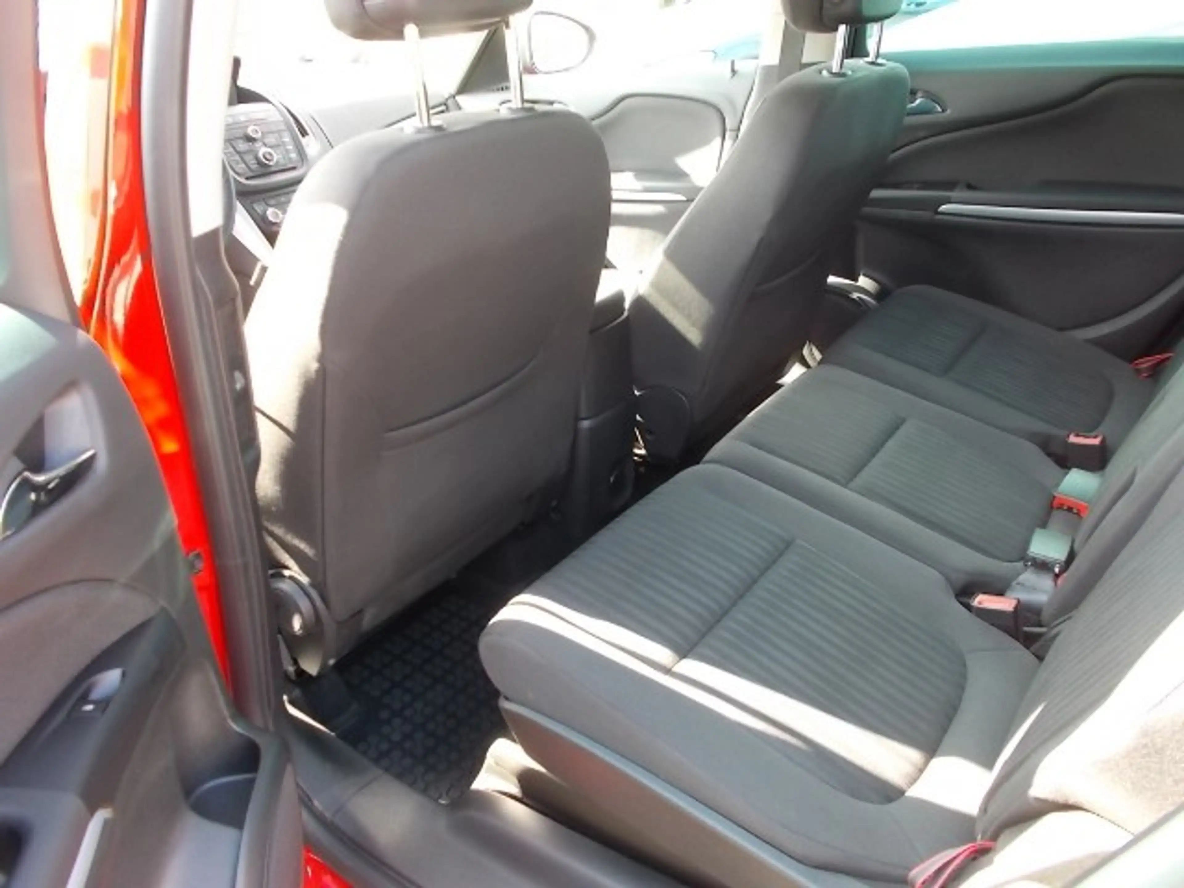 Opel Zafira Tourer Edition 1.6 CDTi Navi AHK SHZ, zus. WR — photo 12