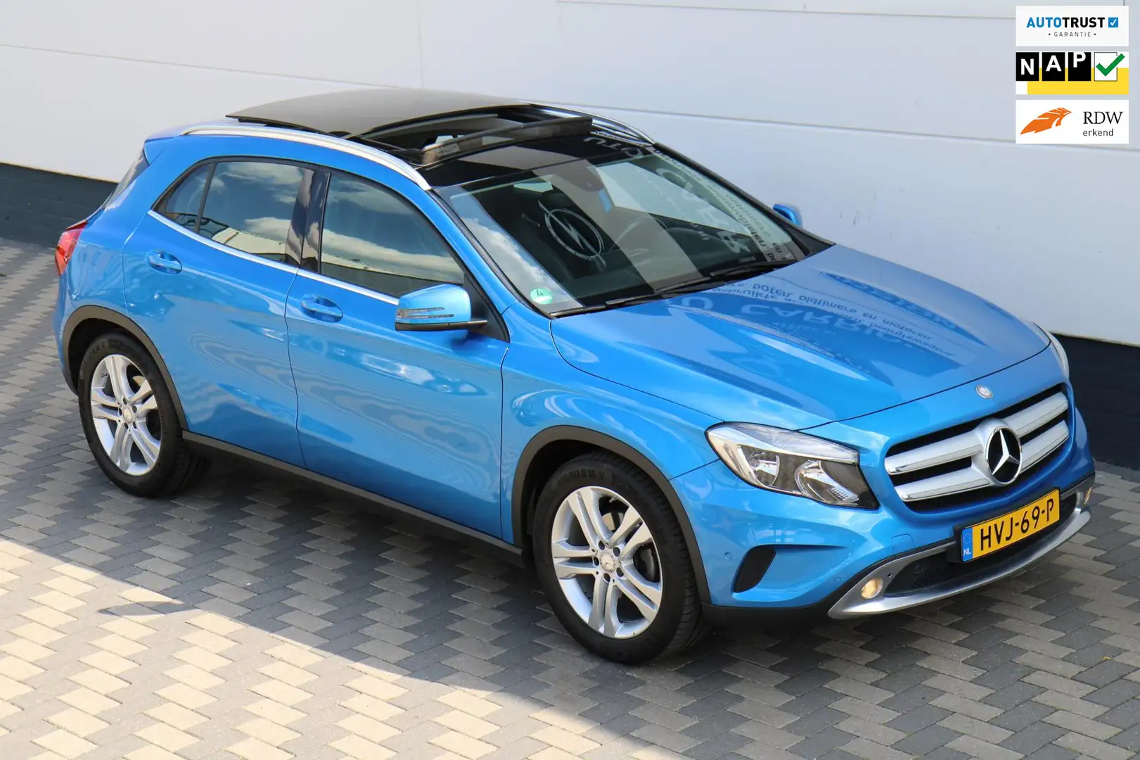 Mercedes-Benz GLA 200 Pano Half-Leder Navi Trekhaak!! Blauw - 1