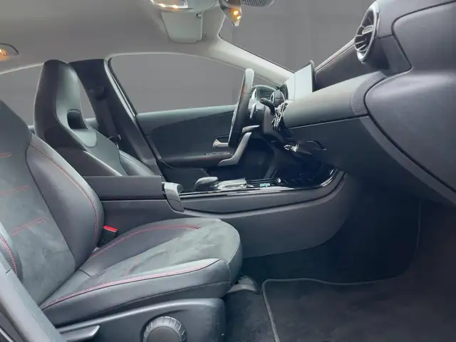 Mercedes-Benz A-Class view 12