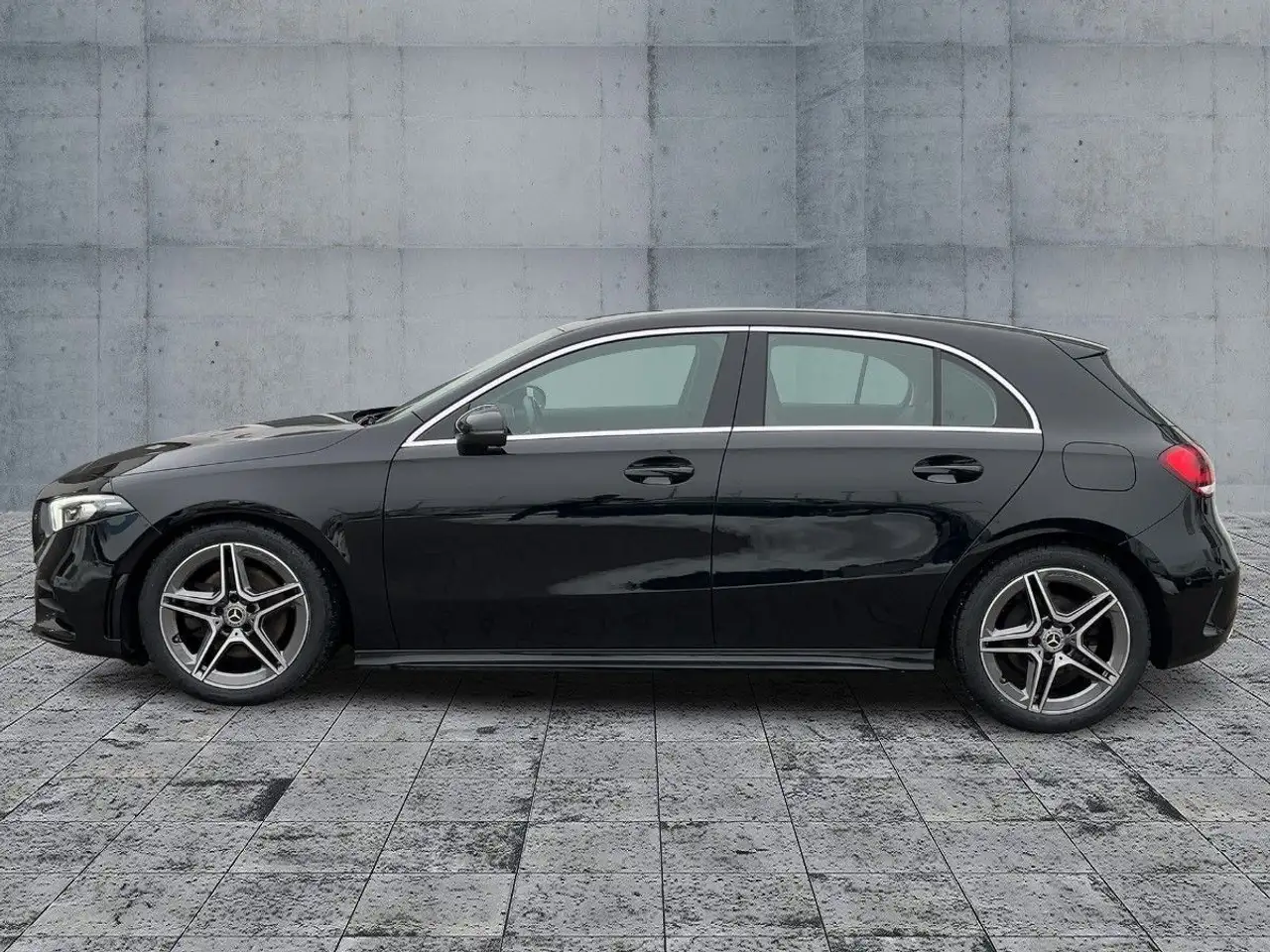 Mercedes-Benz A-Class d 4M AMG MULTIBEAM+NAV+SHZ+RFK+GRA+AHK+DAB, миниатюра 4