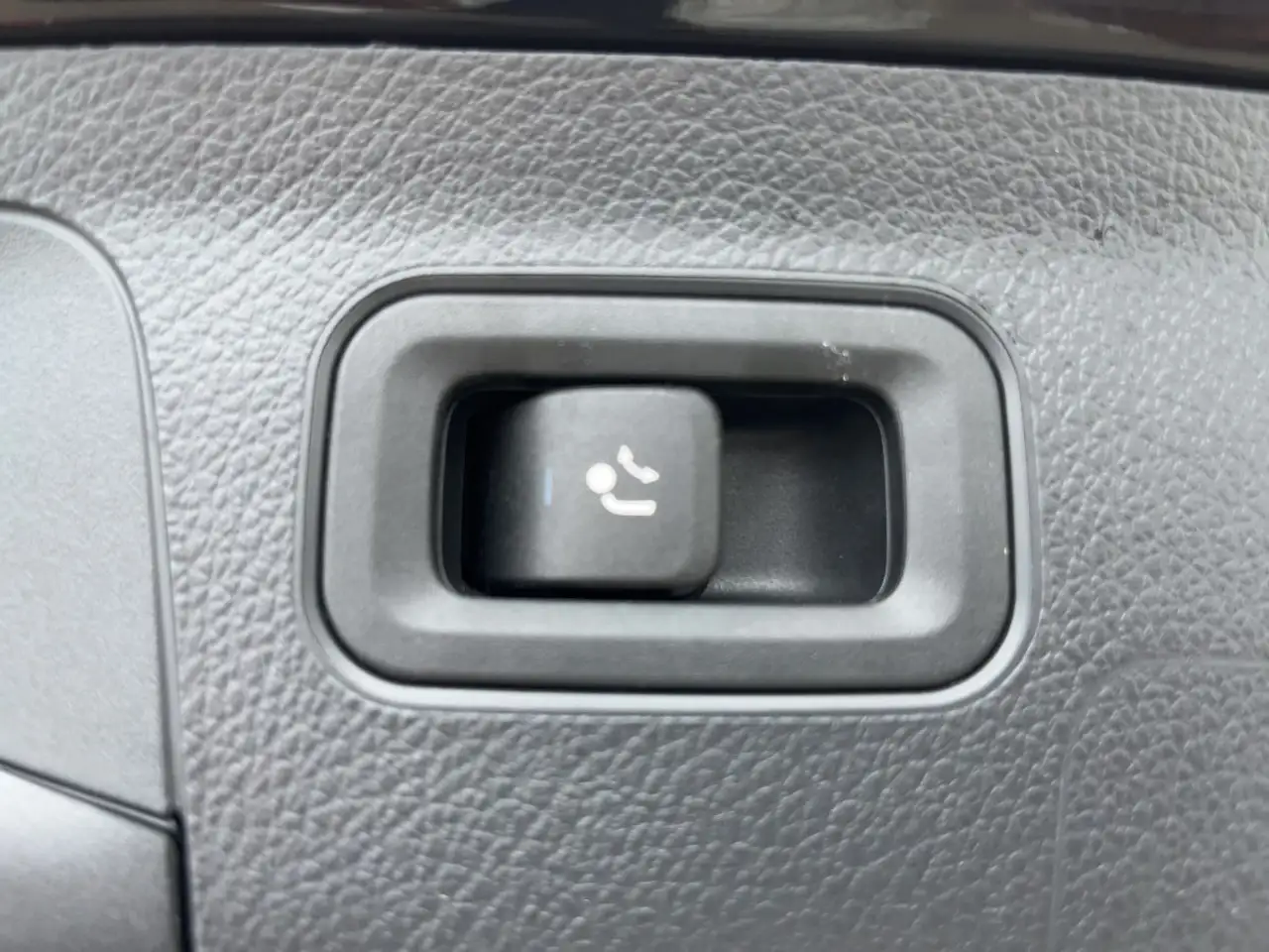 Mercedes-Benz A-Class d 4M AMG MULTIBEAM+NAV+SHZ+RFK+GRA+AHK+DAB, миниатюра 15