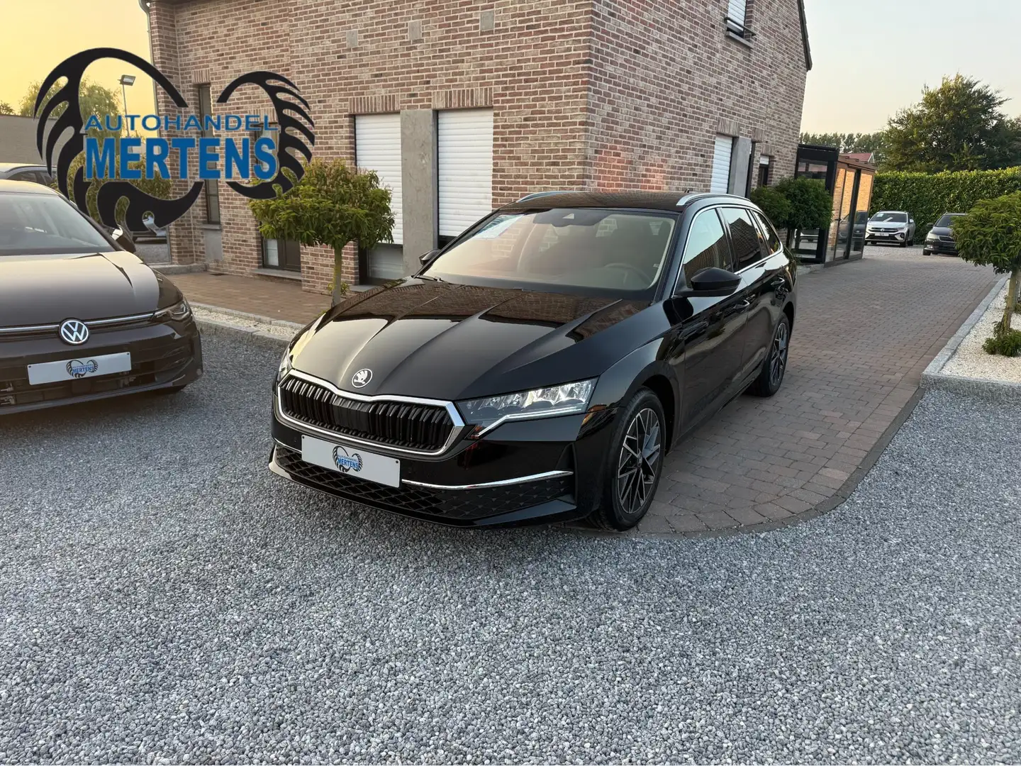 Skoda Octavia Combi 1.5 TSI eTec 150PK Selection DSG NIEUW 0KM Zwart - 1