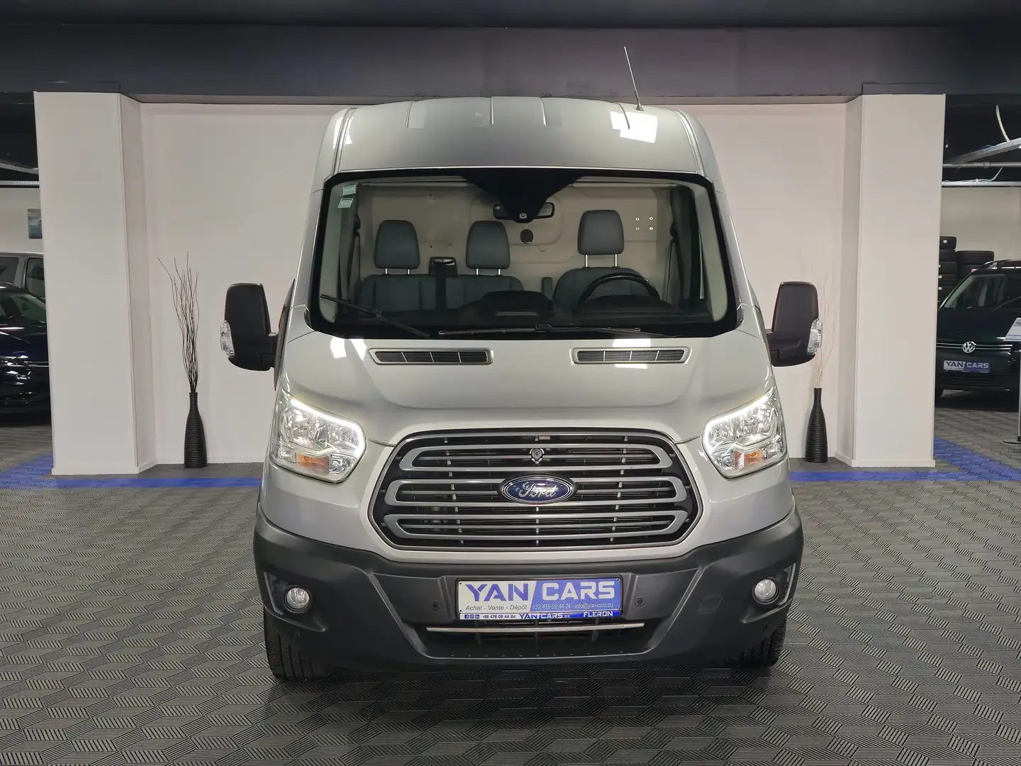 Ford Transit 2.0 TDCi L2H2 * SEULEMENT 22.000 KM ! IDEAL VAN ! Grijs - 2