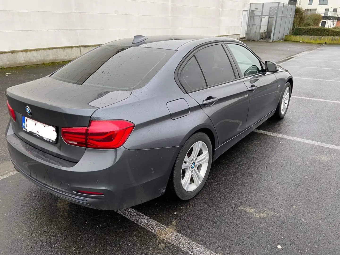 BMW 318 Grey - 2