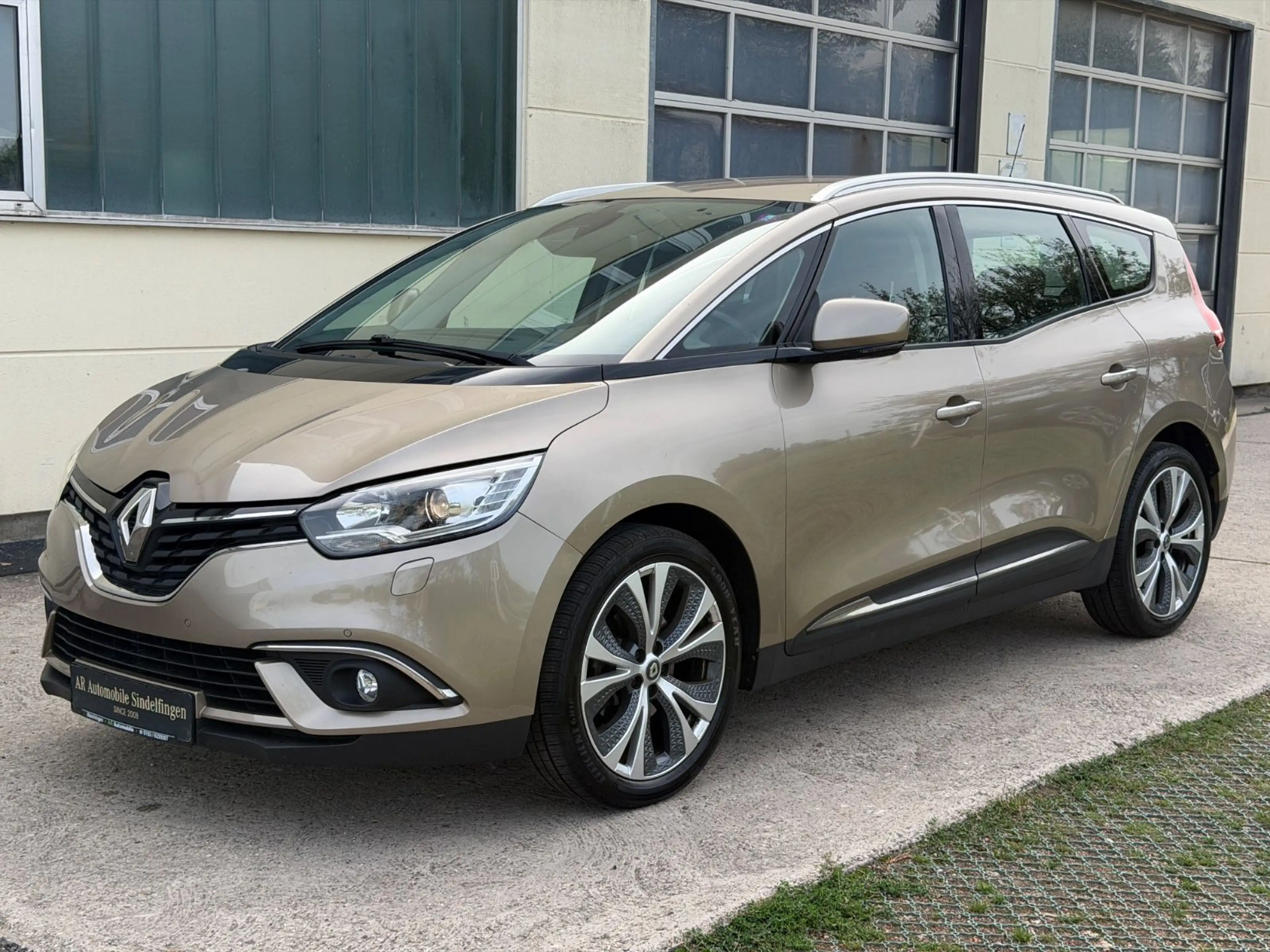 Renault Grand Scenic *NAVI*SPUR*MASSAGE*