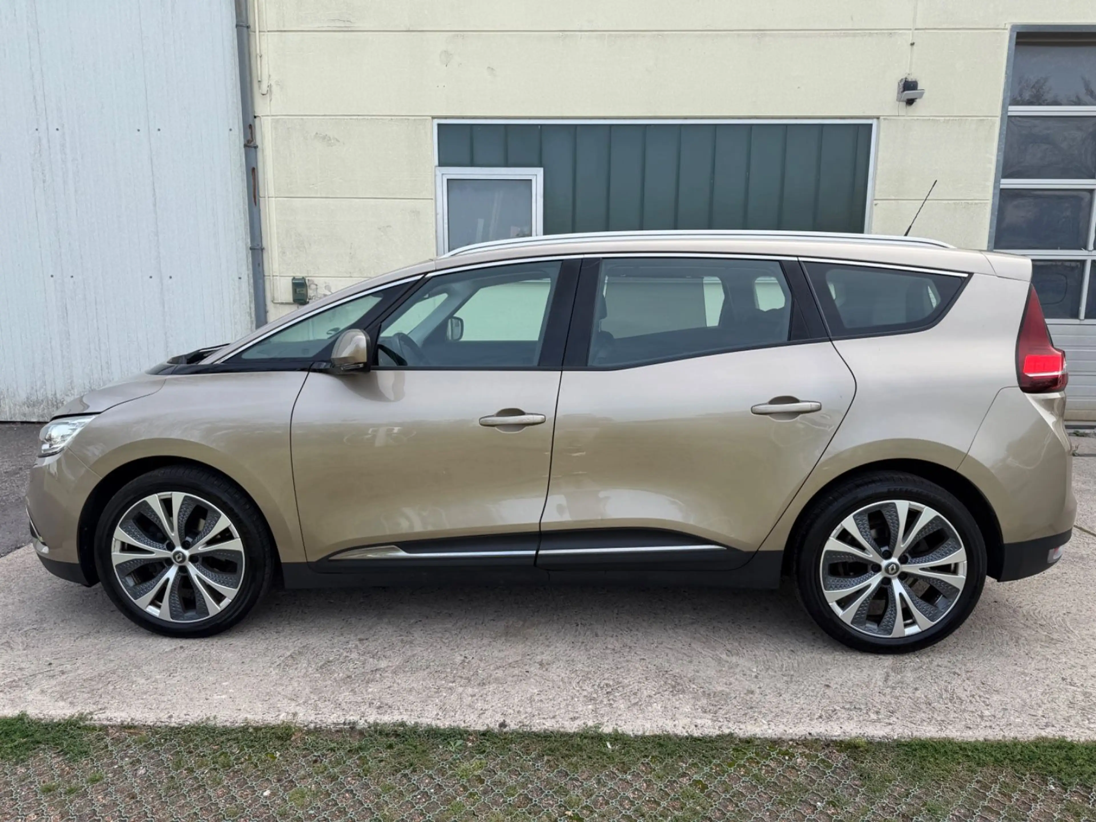 Renault Grand Scenic *NAVI*SPUR*MASSAGE* — photo 10