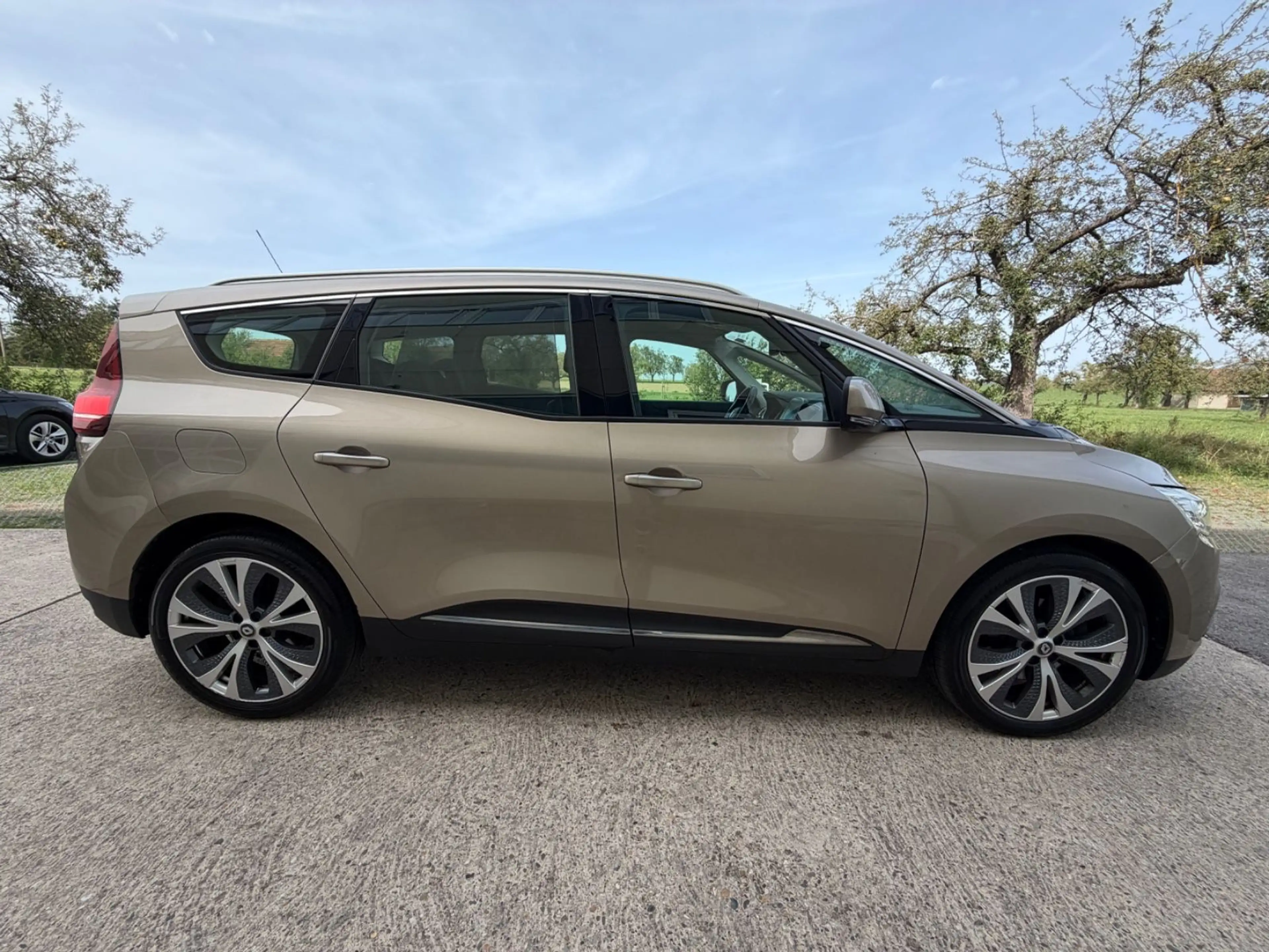 Renault Grand Scenic *NAVI*SPUR*MASSAGE* — photo 5