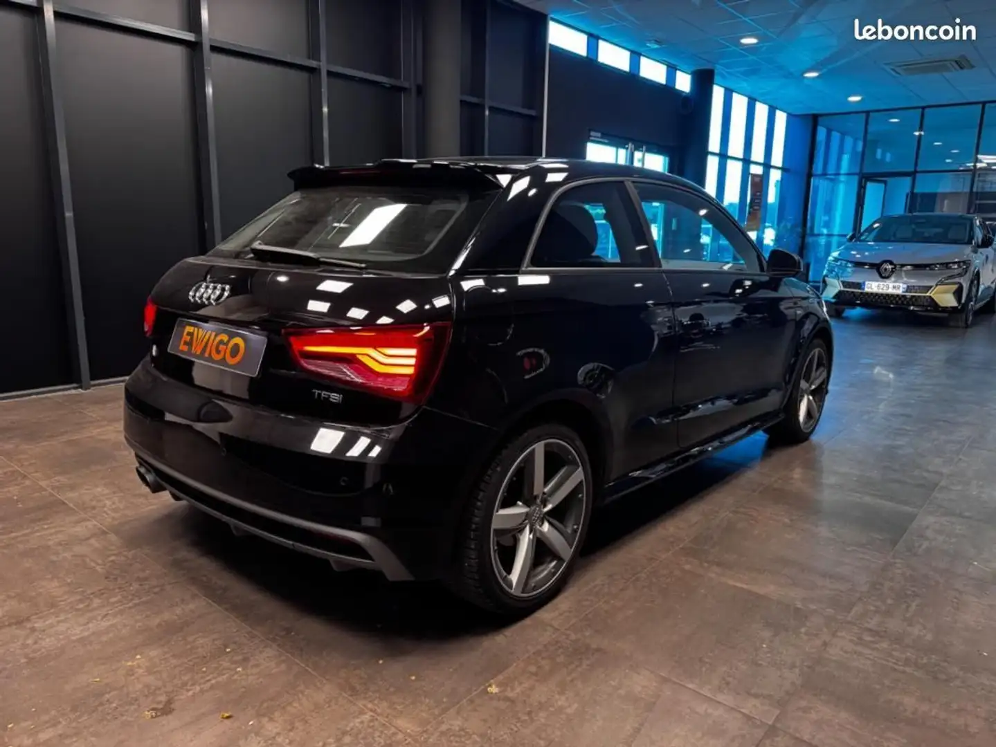 Audi A1 1.4 TFSI 125ch S line Noir - 2