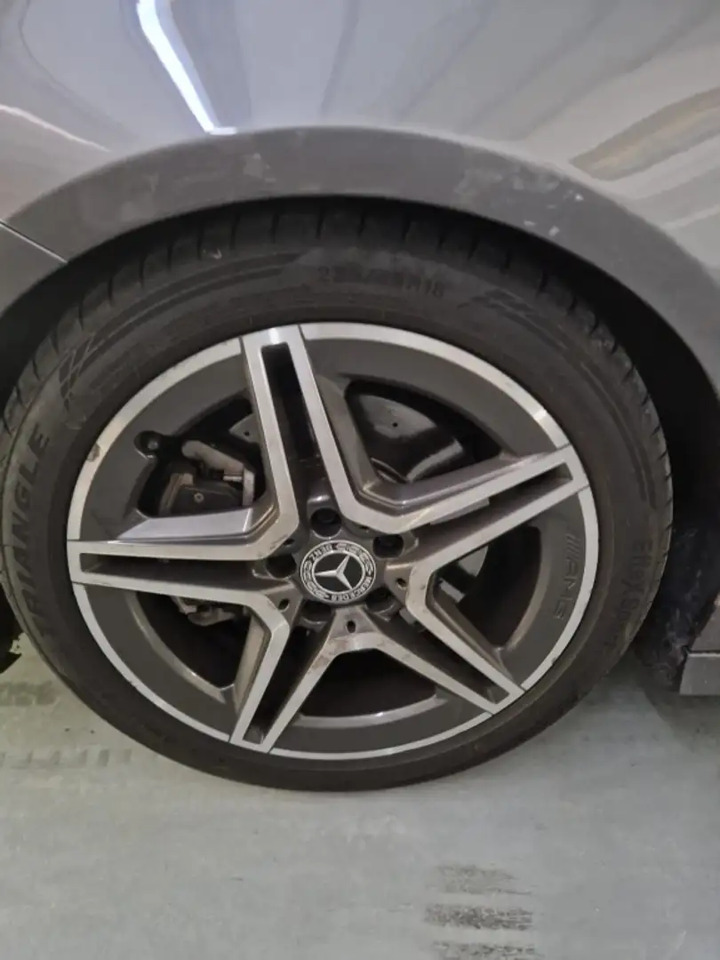 Mercedes-Benz CLA 200 7G-DCT Gris - 2