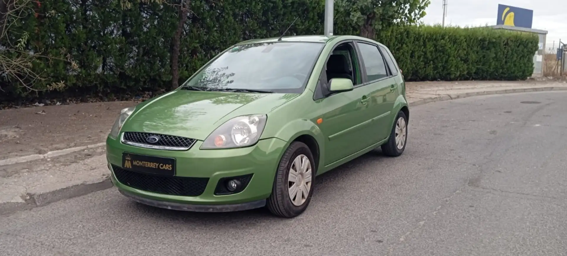 Ford Fiesta 1.4 Trend Verde - 1