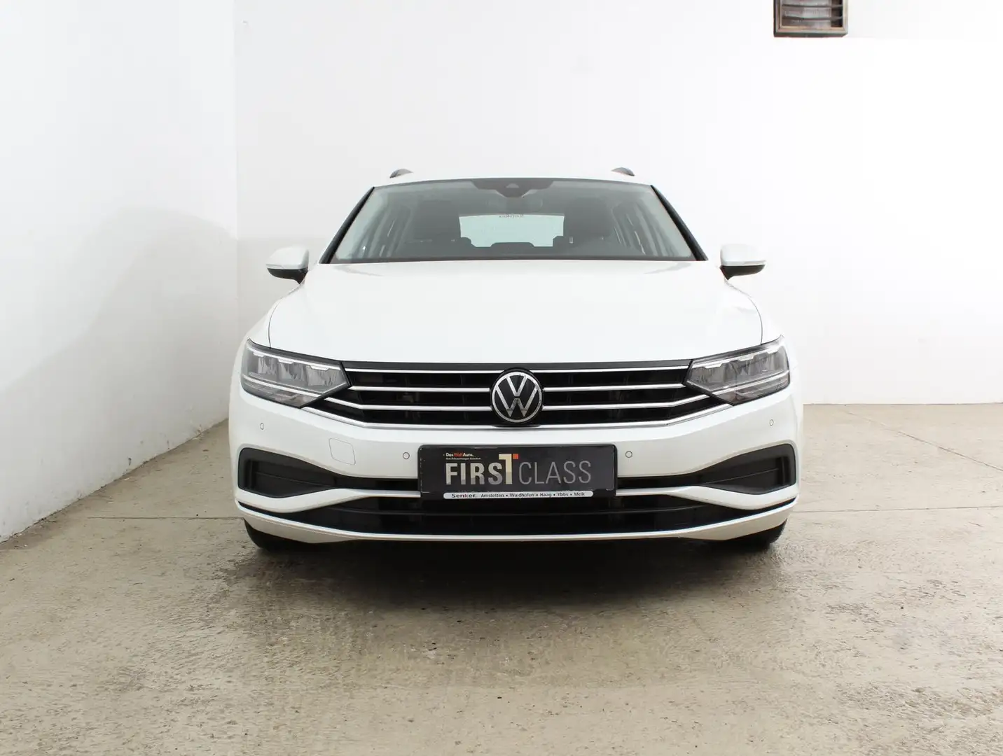 Volkswagen Passat Variant TDI SCR DSG Weiß - 2
