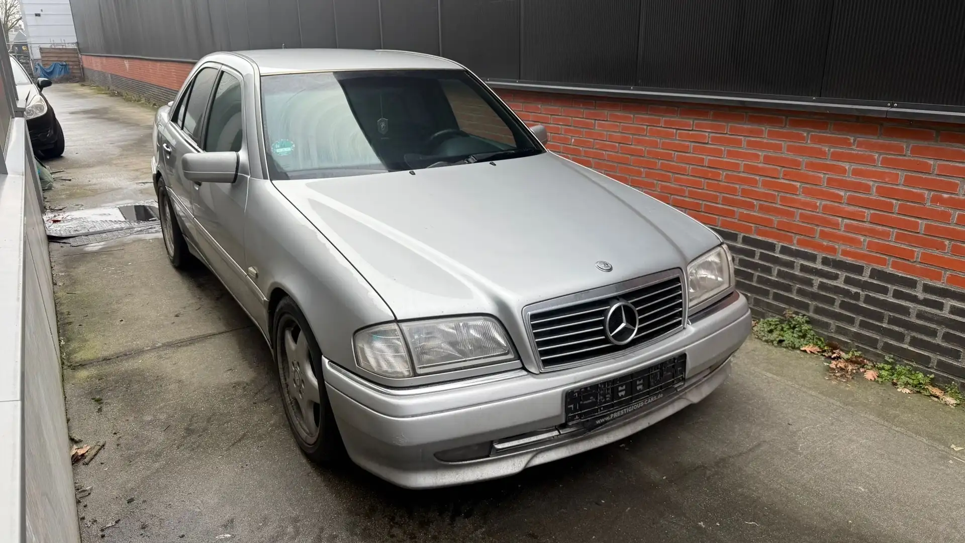 Mercedes-Benz C 240 Sport Grau - 1