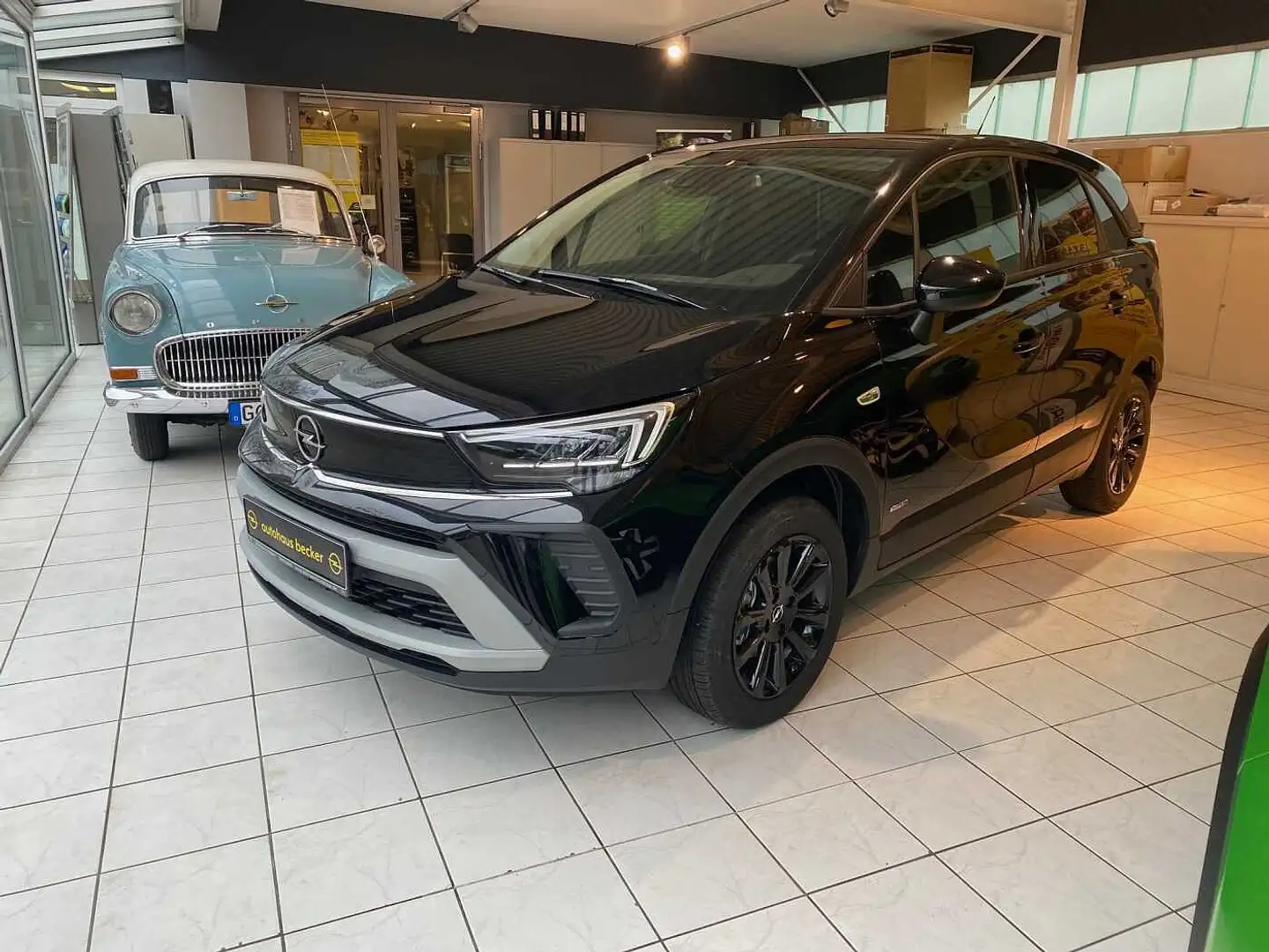 Opel Crossland 1.2 Automatik Design & Tech Plus Schwarz - 2