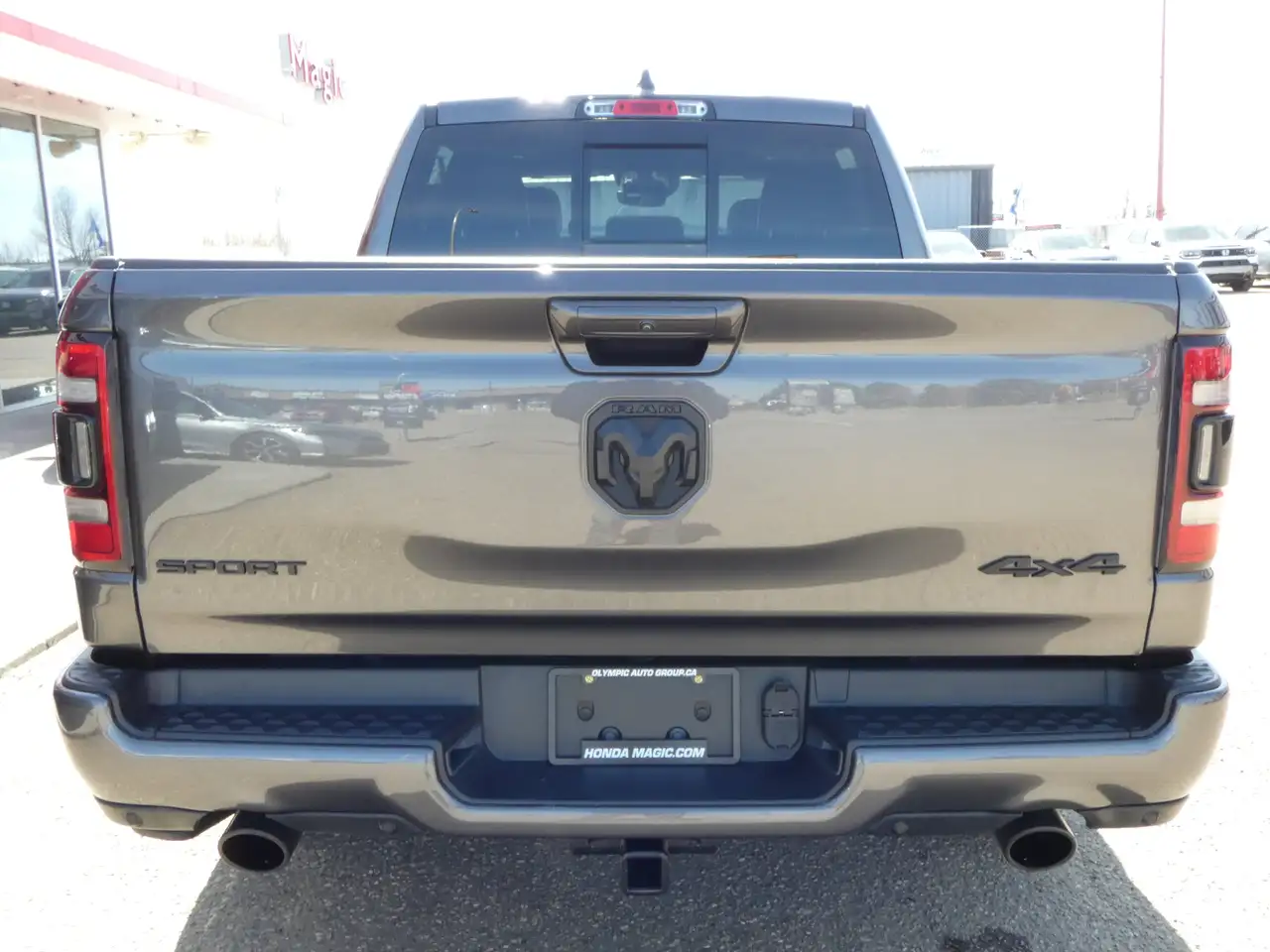 RAM 1500 снимка RAM 1500