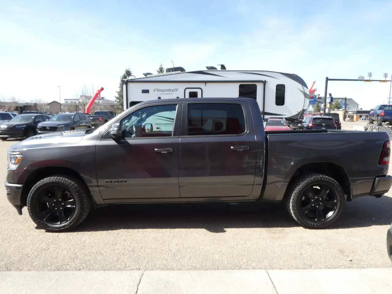 RAM 1500 снимка RAM 1500