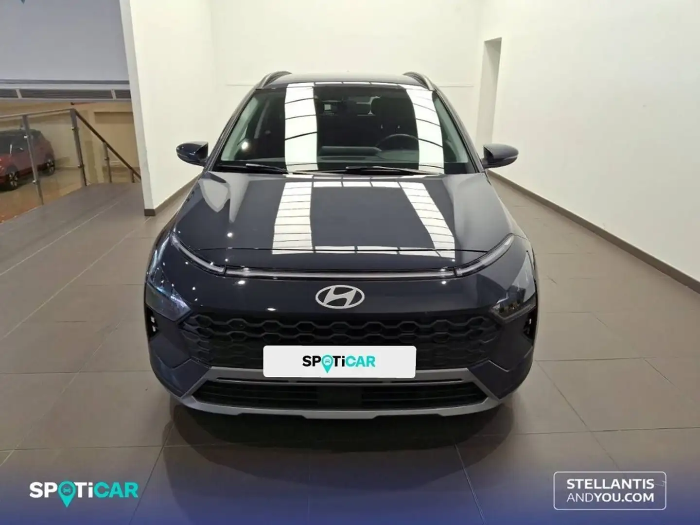 Hyundai BAYON 1.2 MPI Maxx Gris - 2