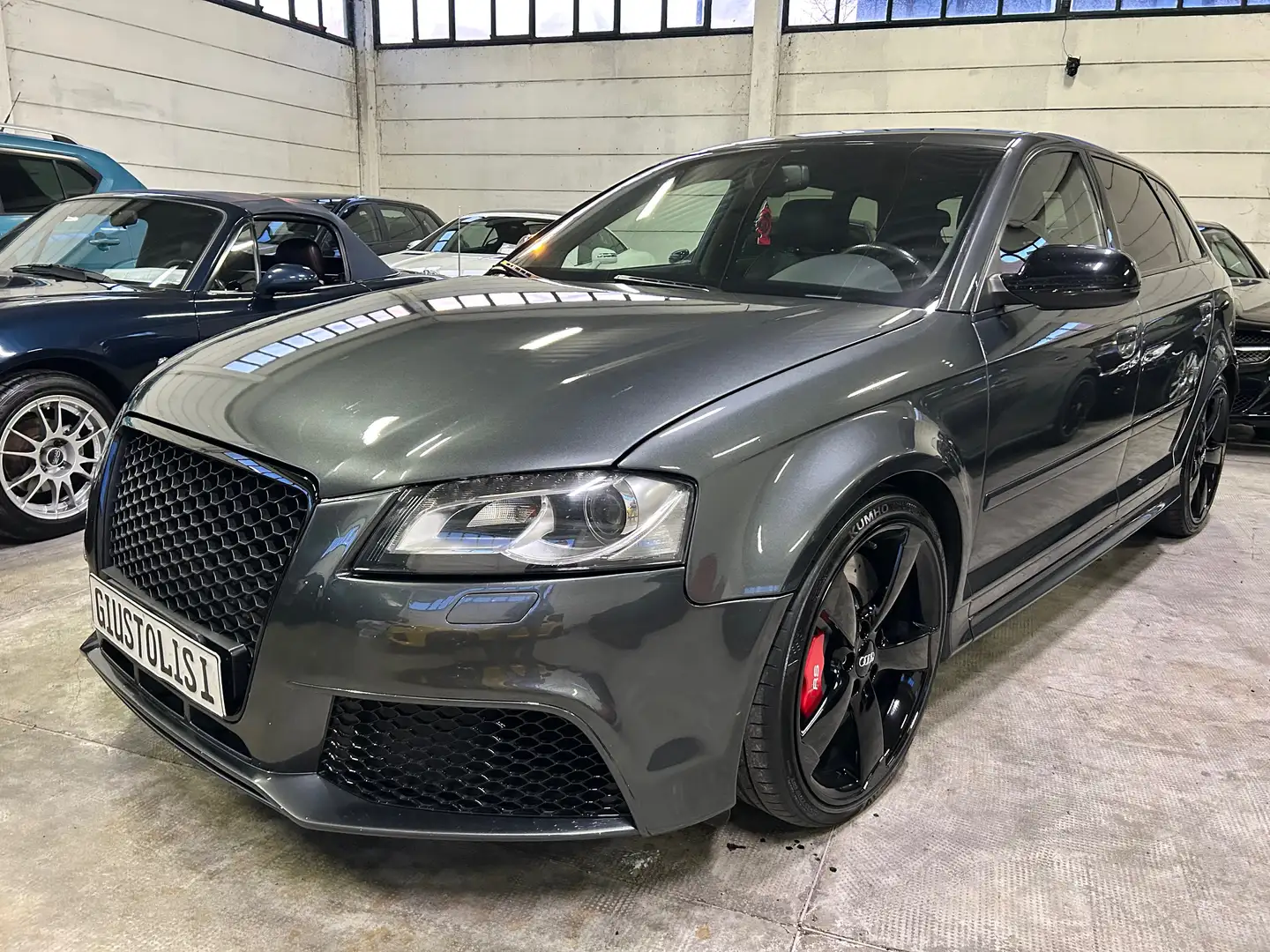 Audi RS3 Sportback 2.5 tfsi quattro s-tronic Grau - 1