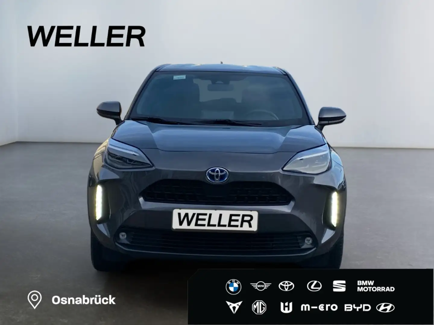 Toyota Yaris Cross Hybrid 1.5 Team D *Navi*CAM*CarPlay* Grau - 2