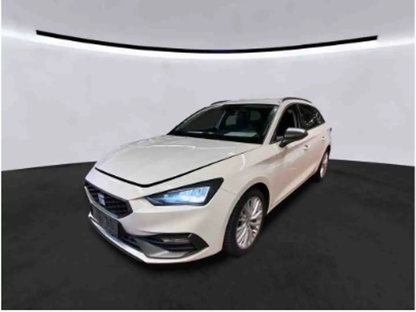 SEAT Leon Sportstourer 1.5 eTSI DSG FR LED Wit - 2