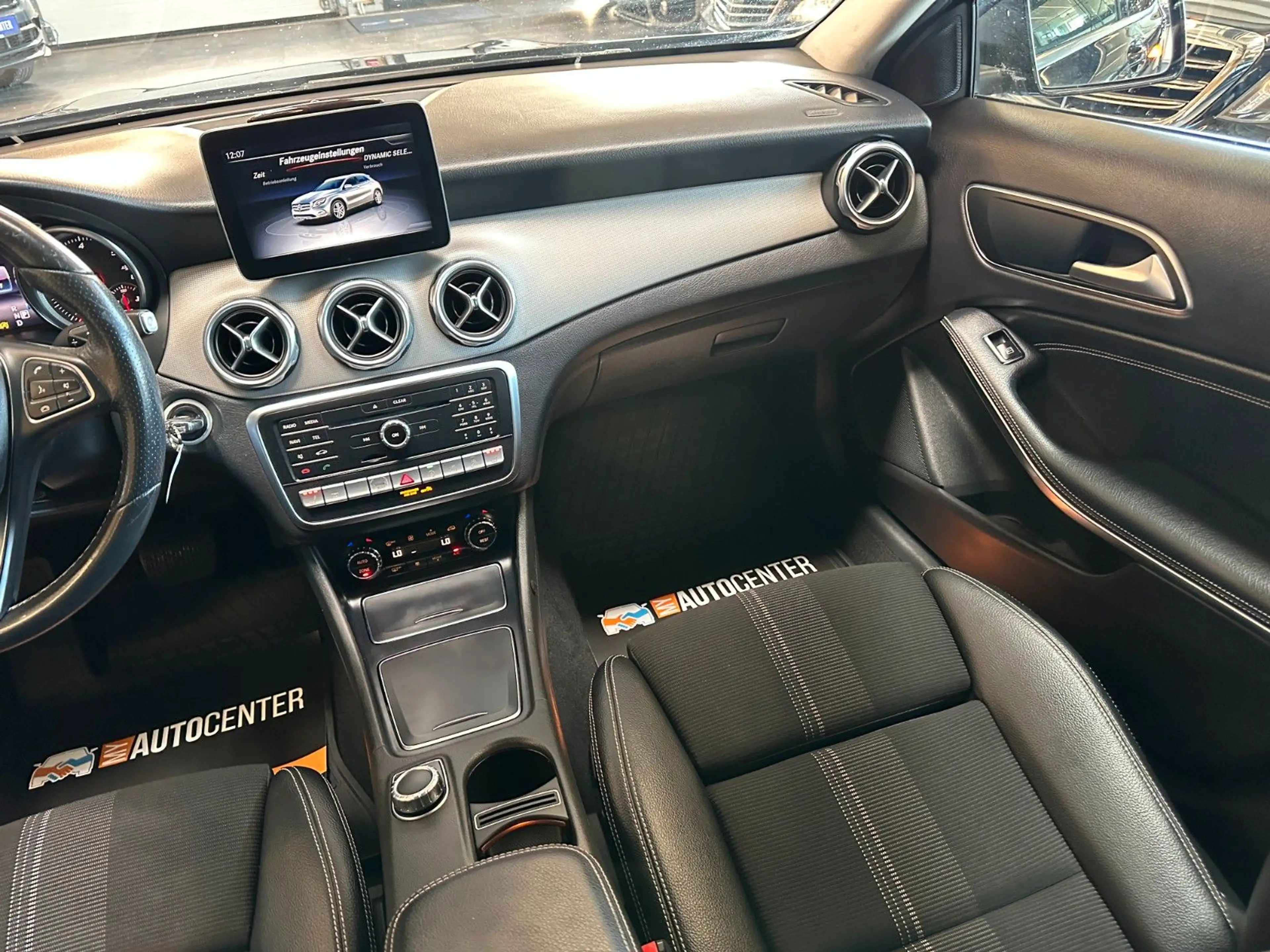 Mercedes-Benz GLA 220 CDI / d 4Matic *LED*Kamera* — photo 8