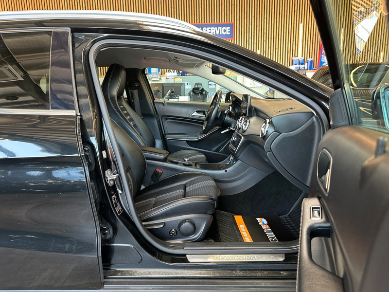 Mercedes-Benz GLA 220 CDI / d 4Matic *LED*Kamera* — photo 11
