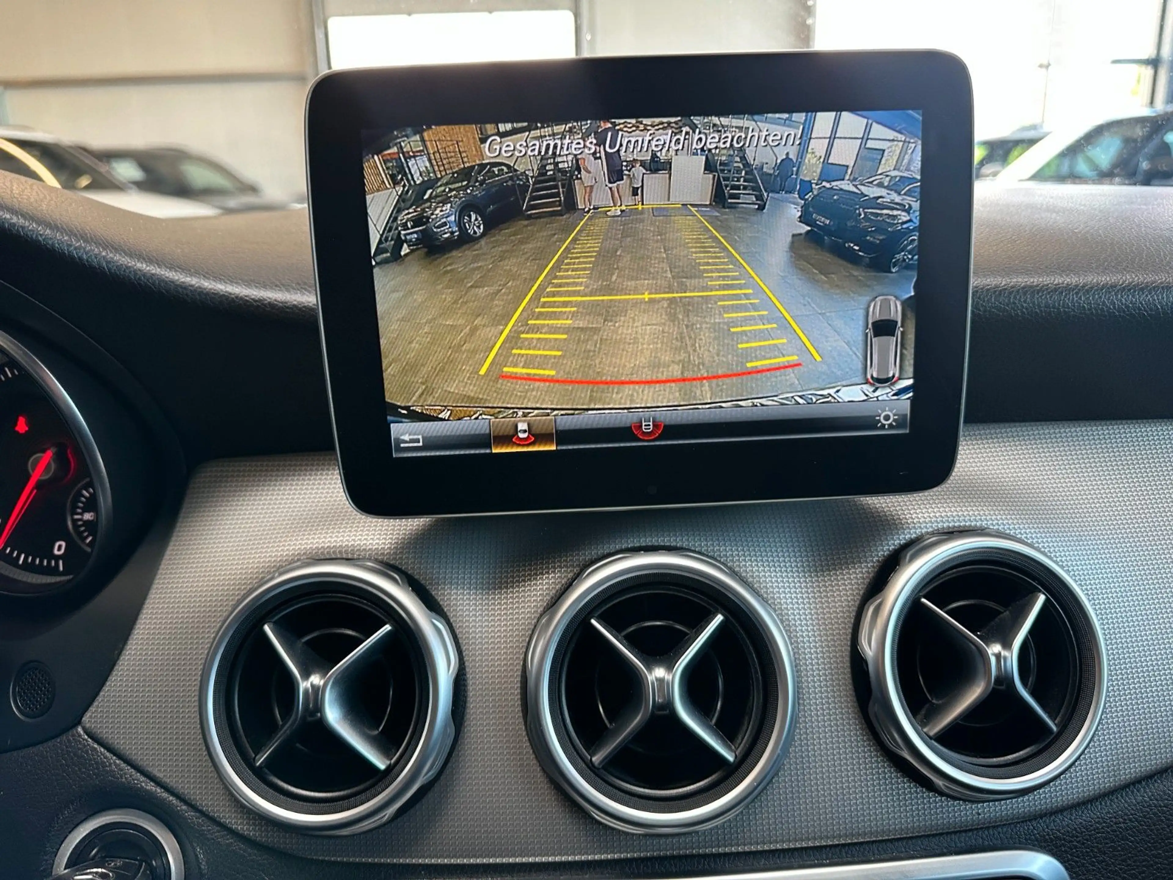 Mercedes-Benz GLA 220 CDI / d 4Matic *LED*Kamera* — photo 14