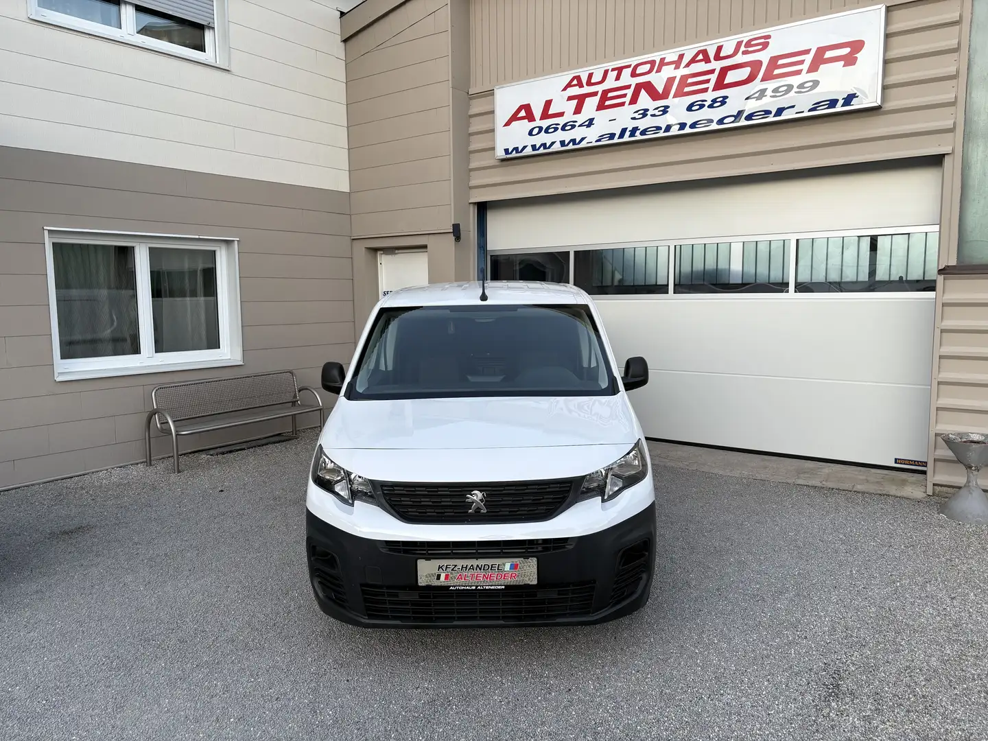 Peugeot Partner Standard BlueHDi 100 Premium *1.BESITZ*DAB*KLIMA* Weiß - 2