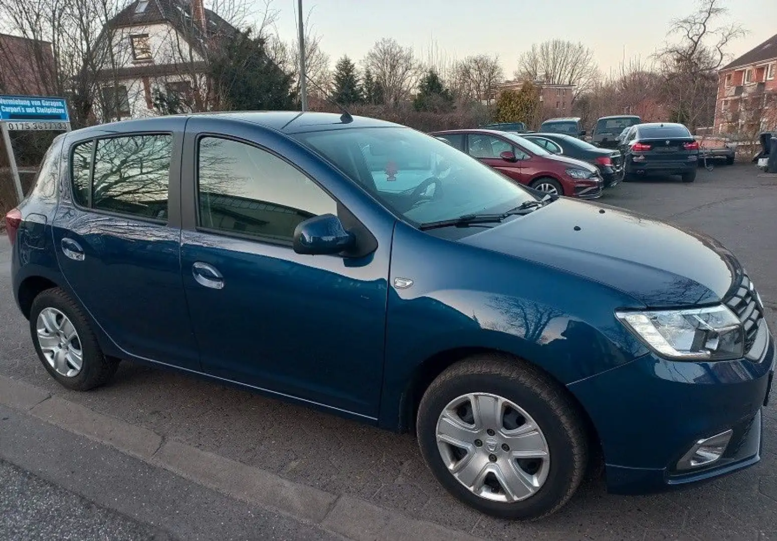 Dacia Sandero II Comfort 1,0 Klima Navi PDC S/W-Reifen Blau - 1