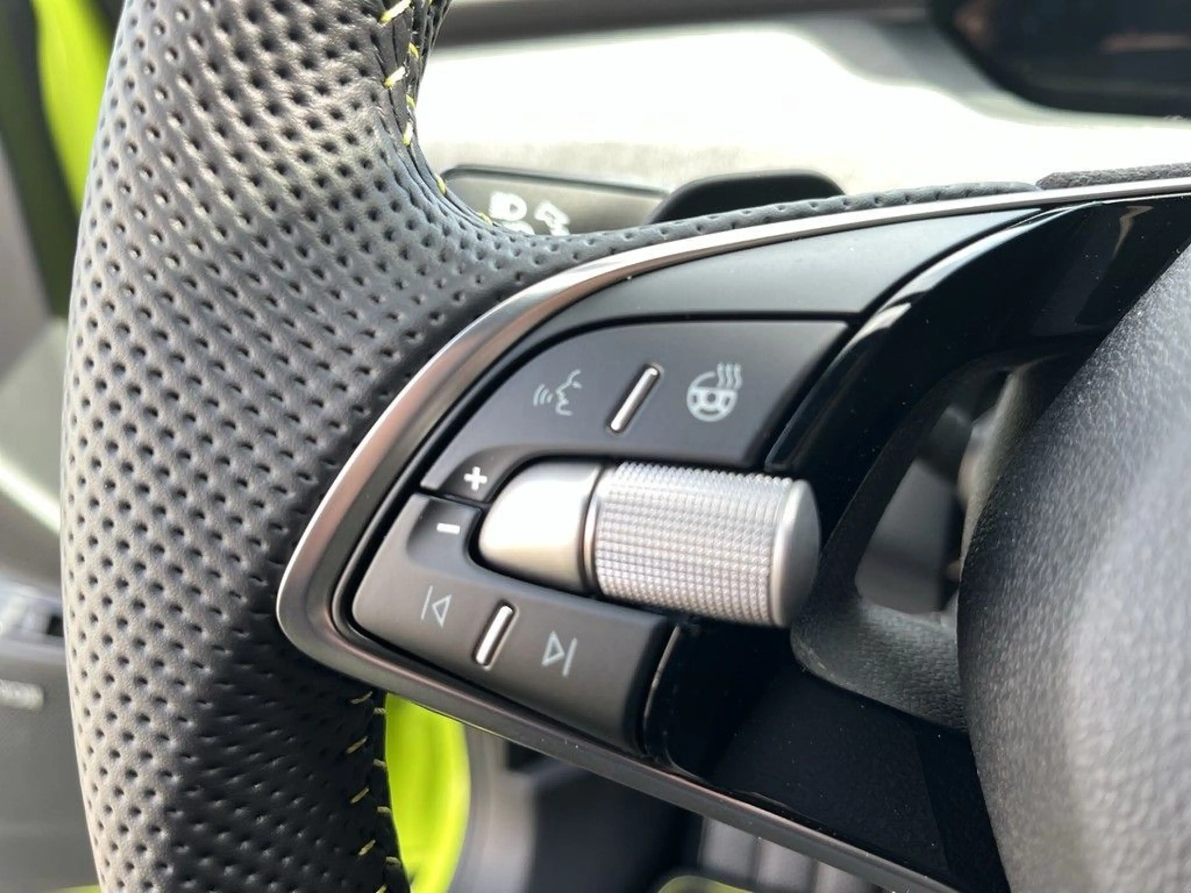 Skoda Enyaq 82 kWh 340PS 1-Gang-Automatik RS 4x4 — photo 14