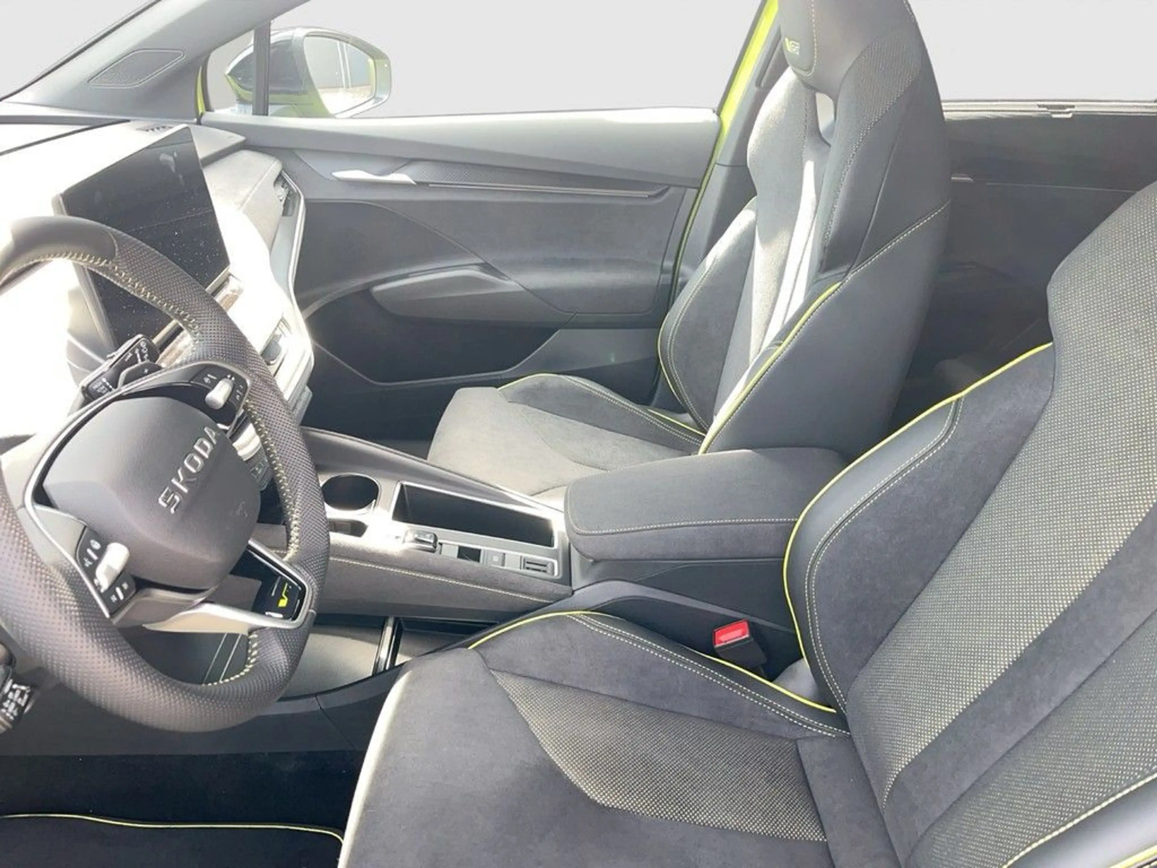 Skoda Enyaq 82 kWh 340PS 1-Gang-Automatik RS 4x4 — photo 11