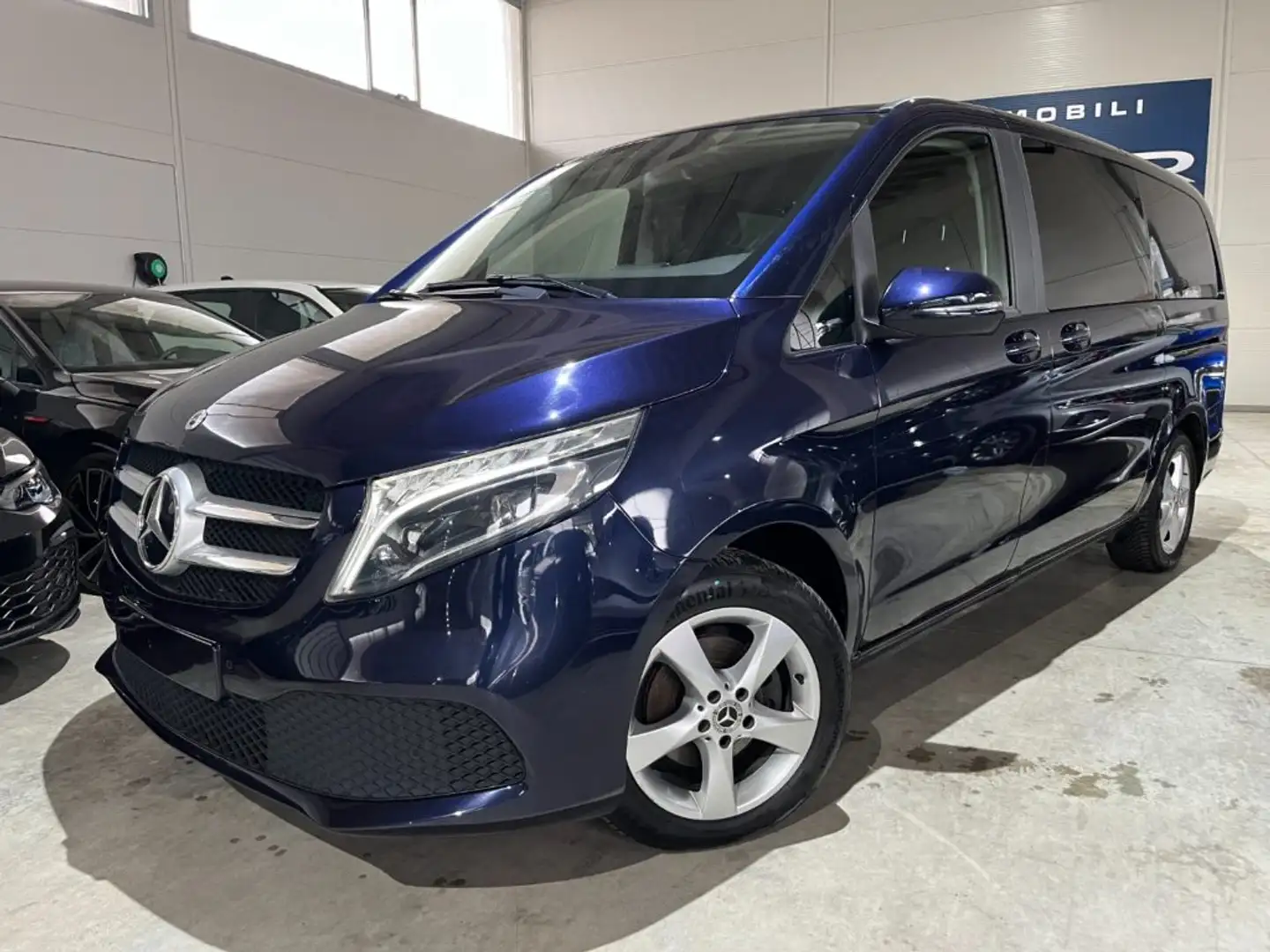 Mercedes-Benz Vito V 220d Autom.Executive Business Long 7 POSTI/TELEC Bleu - 1