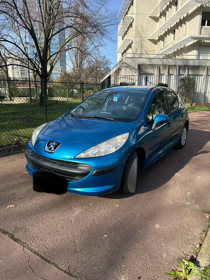 Peugeot 207 1.4 HDi 70ch BLUE LION Style