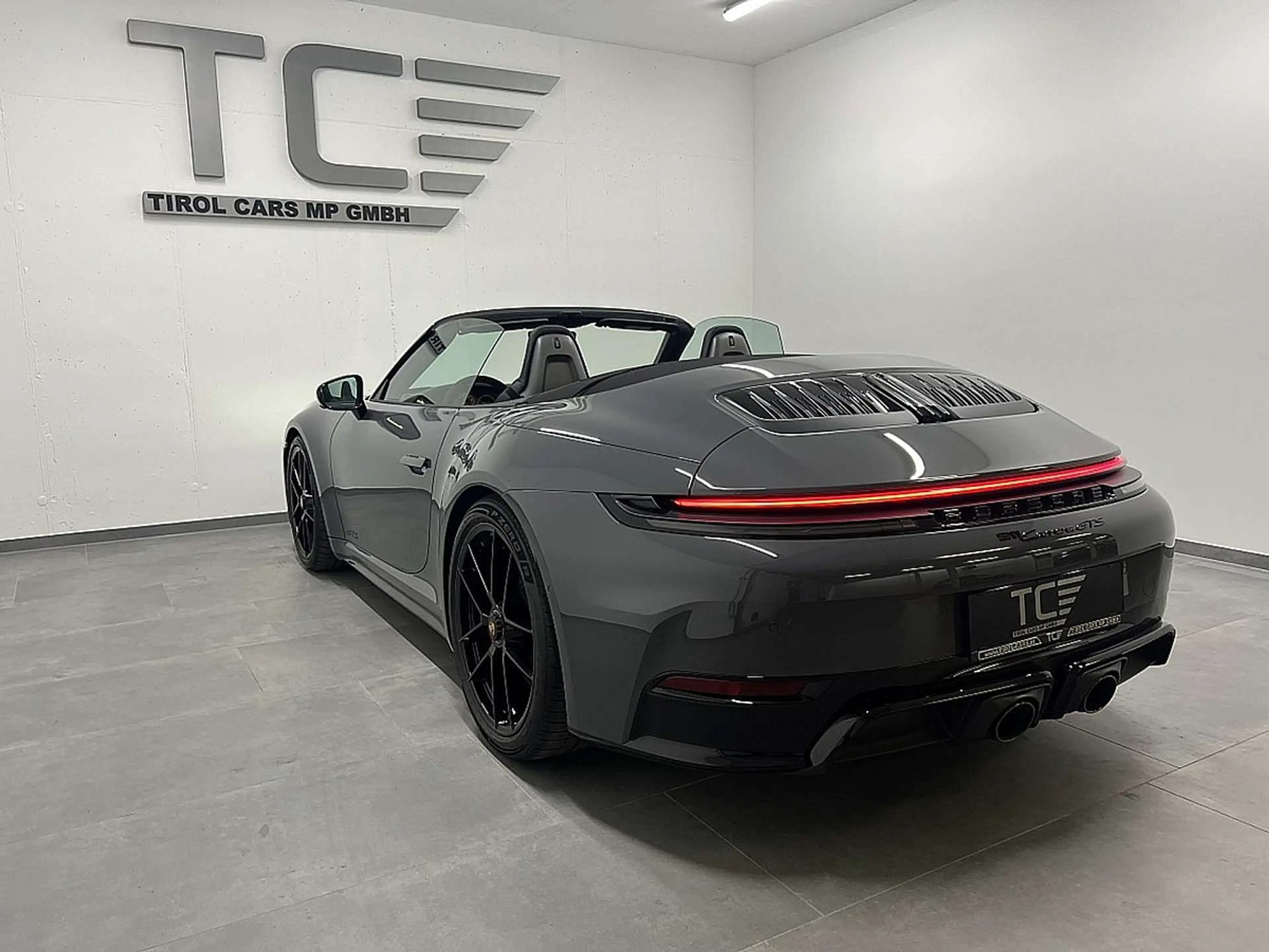 Porsche 911 Carrera Cabrio GTS PDK, Matrix, Inno, Lift, NEU! — photo 8