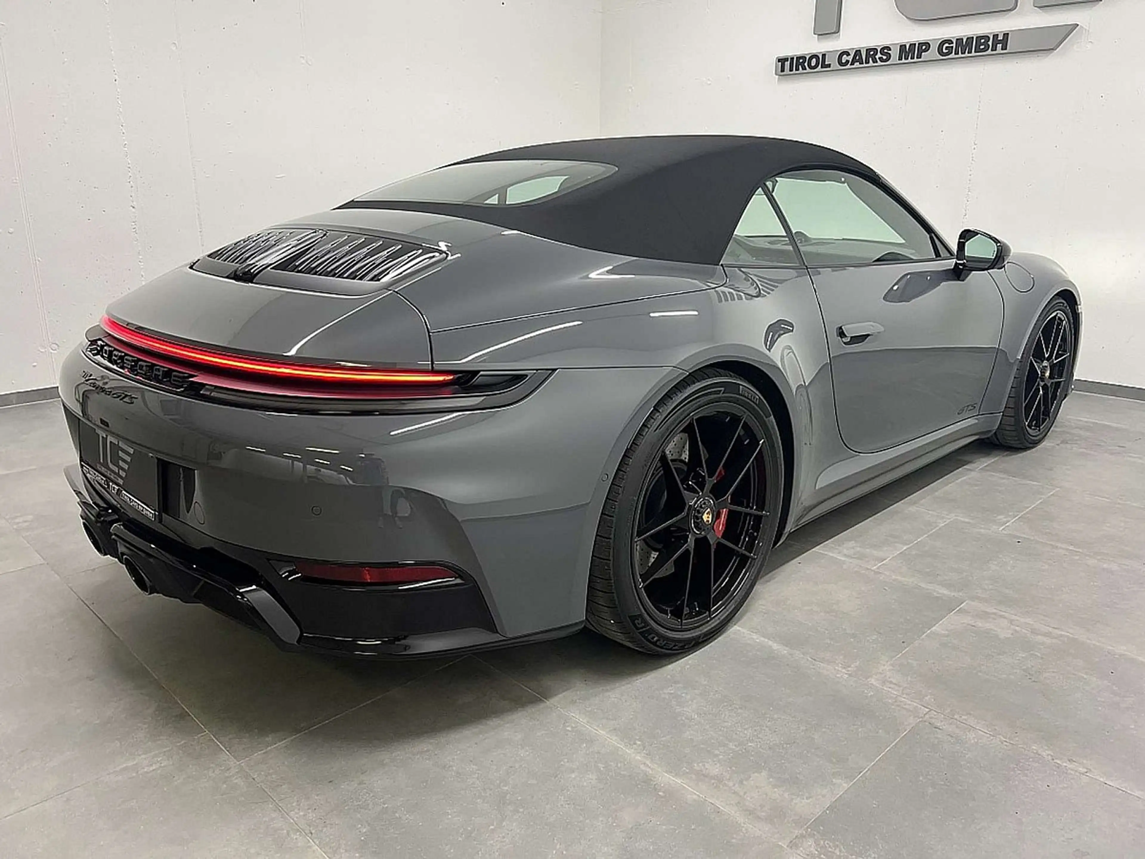 Porsche 911 Carrera Cabrio GTS PDK, Matrix, Inno, Lift, NEU! — photo 9