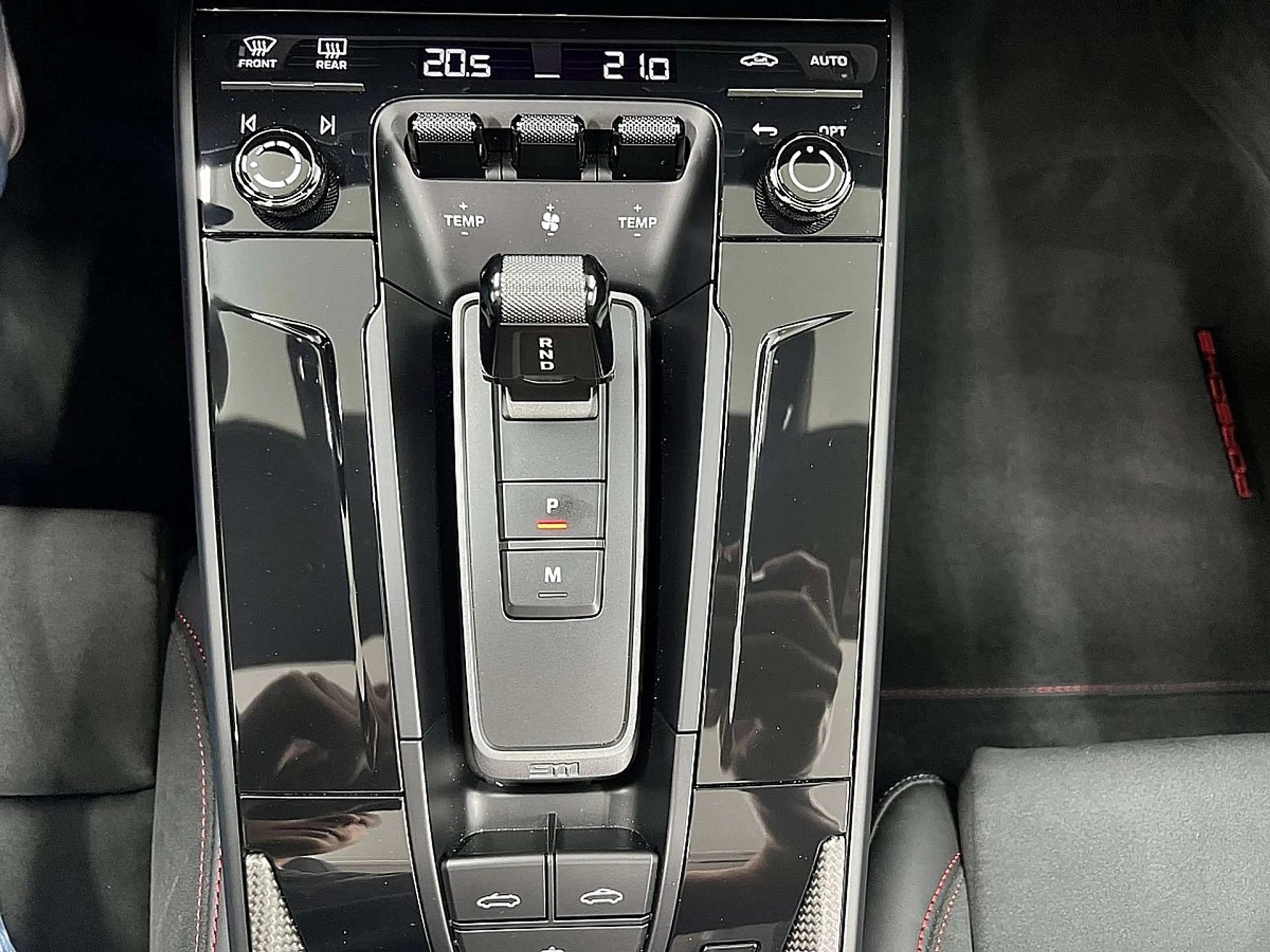 Porsche 911 Carrera Cabrio GTS PDK, Matrix, Inno, Lift, NEU! — photo 14