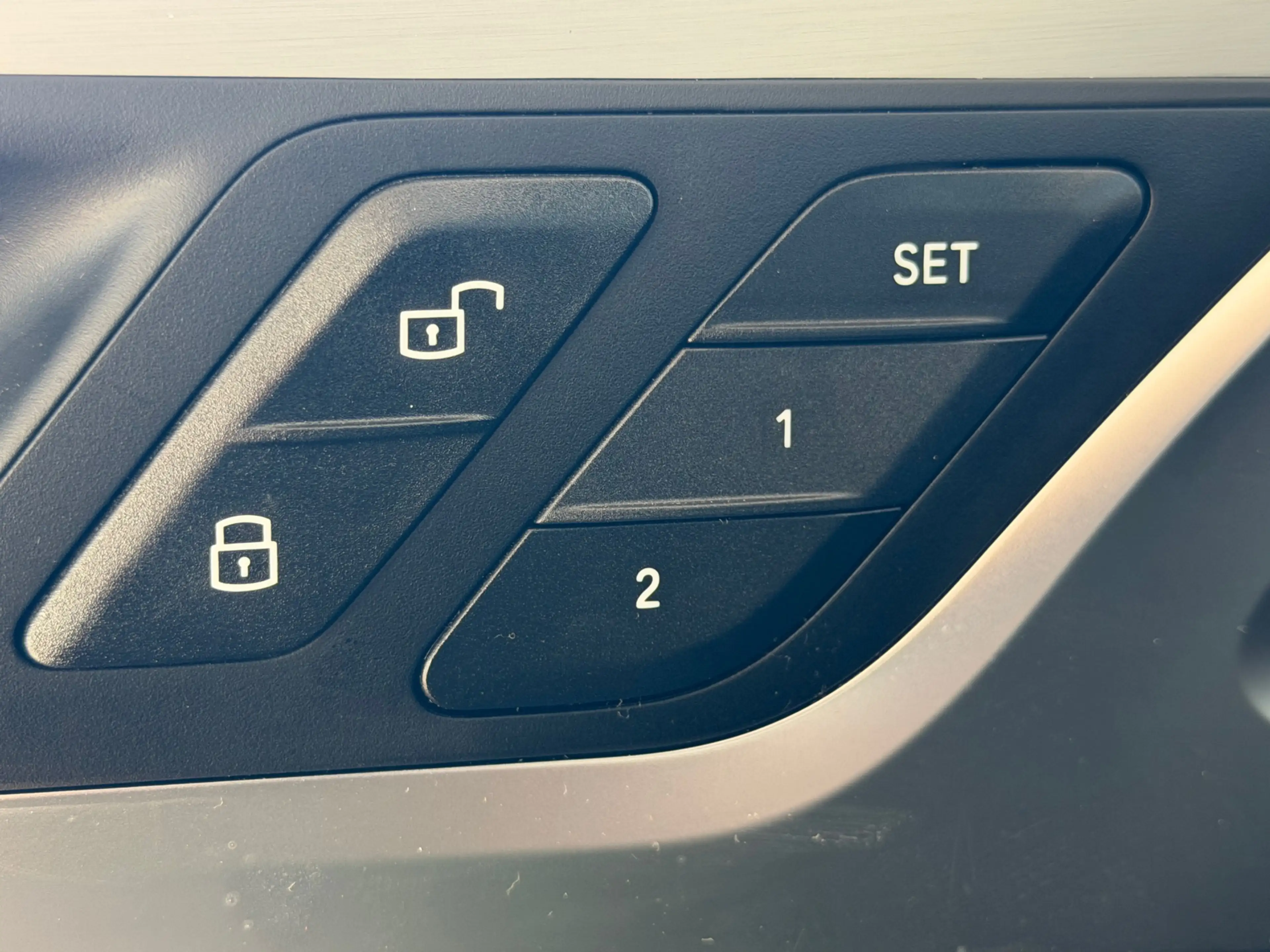BMW iX3 High Executive 80 kWh M-PORT Leder | HUD |SOH 100% — photo 34