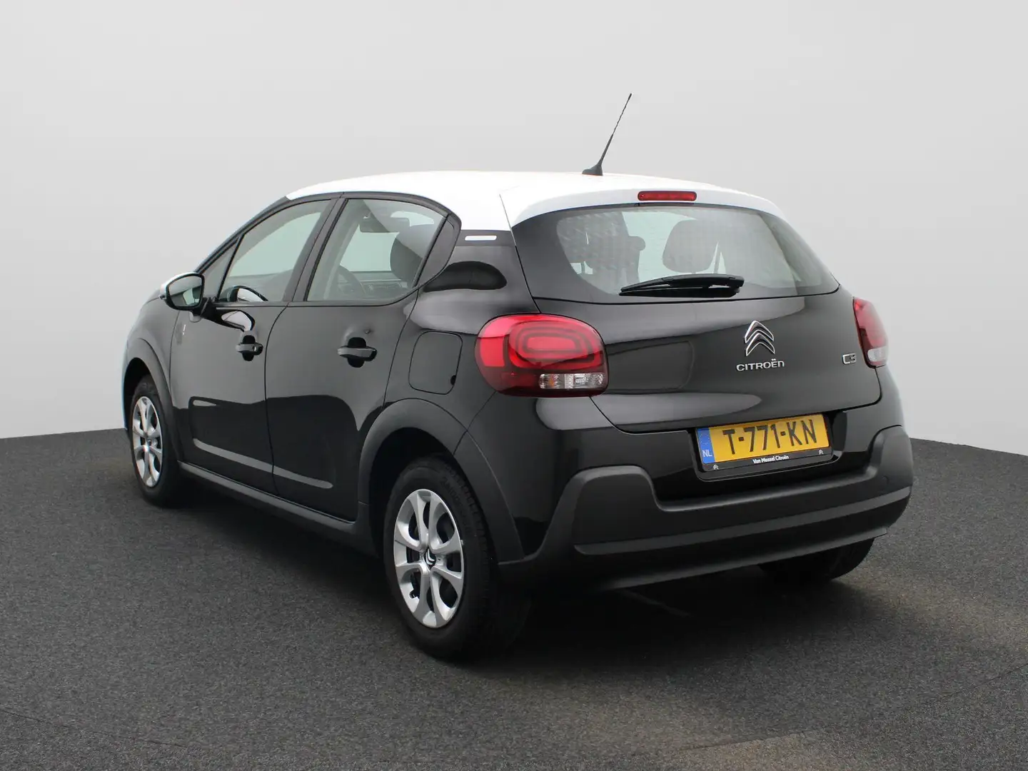 Citroen C3 1.2 PureTech You | Cruise | Apple Carplay & Androi Zwart - 2