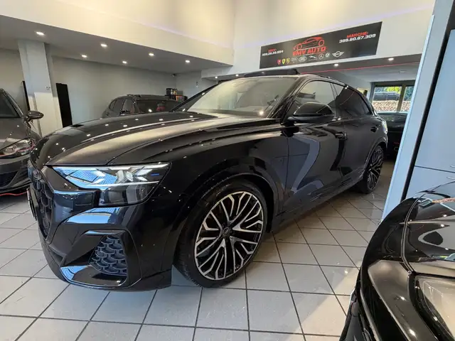 Audi Q8 view 2